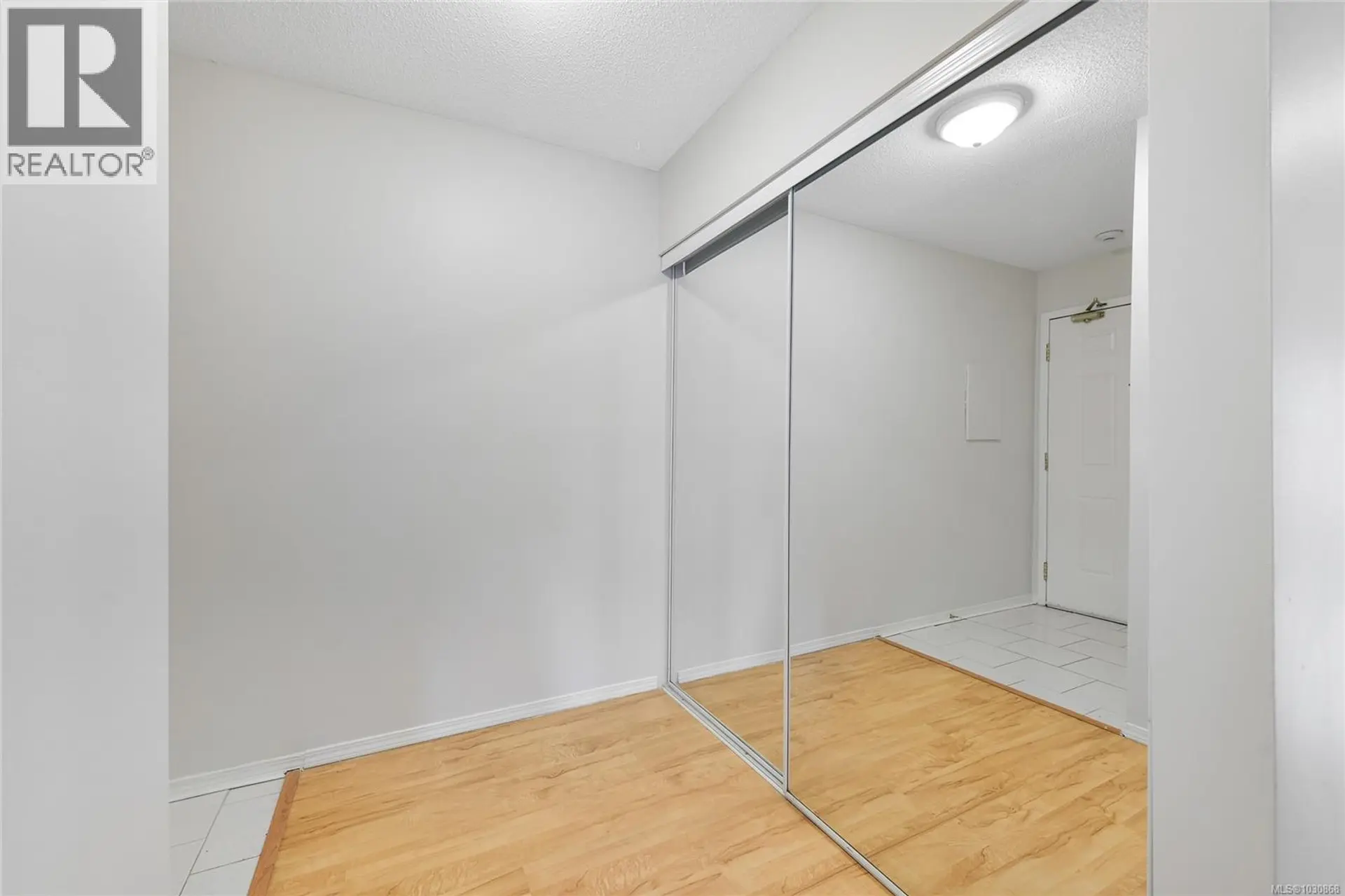 Property at #202 2647 GRAHAM ST, Victoria, BC