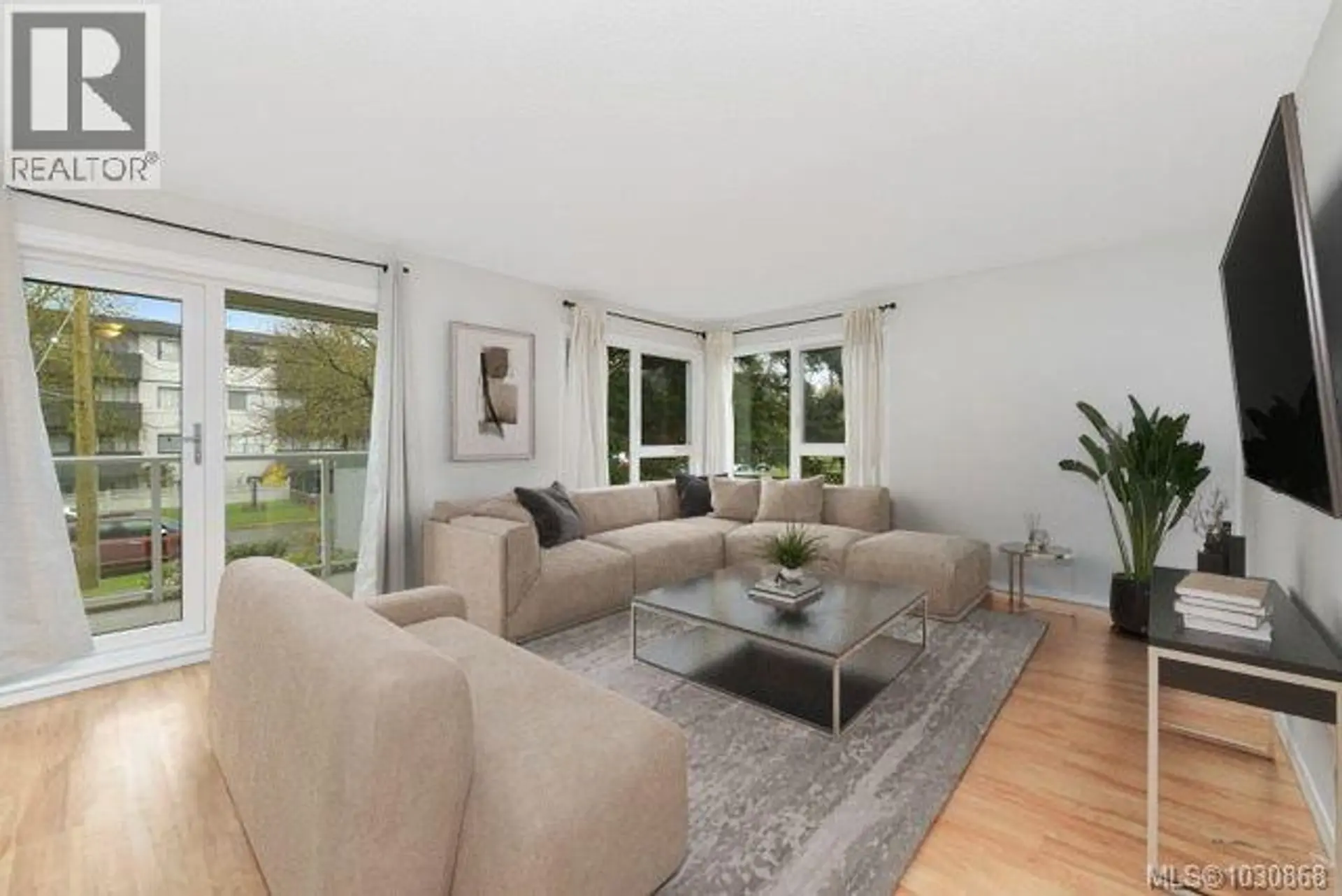 Property at #202 2647 GRAHAM ST, Victoria, BC