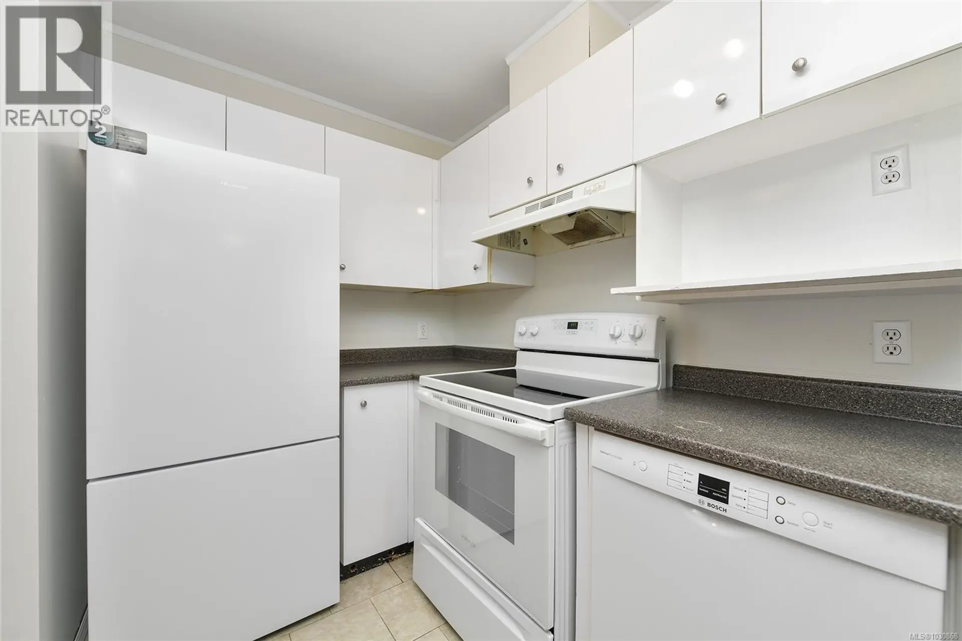 Property at #202 2647 GRAHAM ST, Victoria, BC