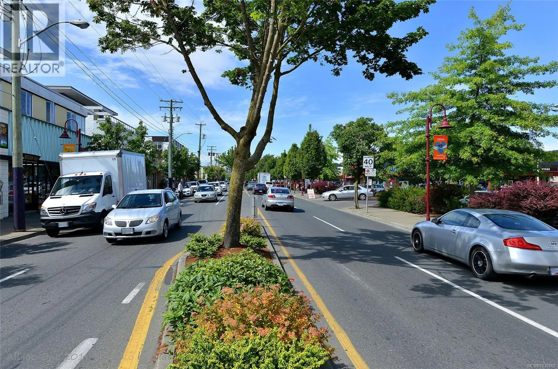 Property at #202 2647 GRAHAM ST, Victoria, BC