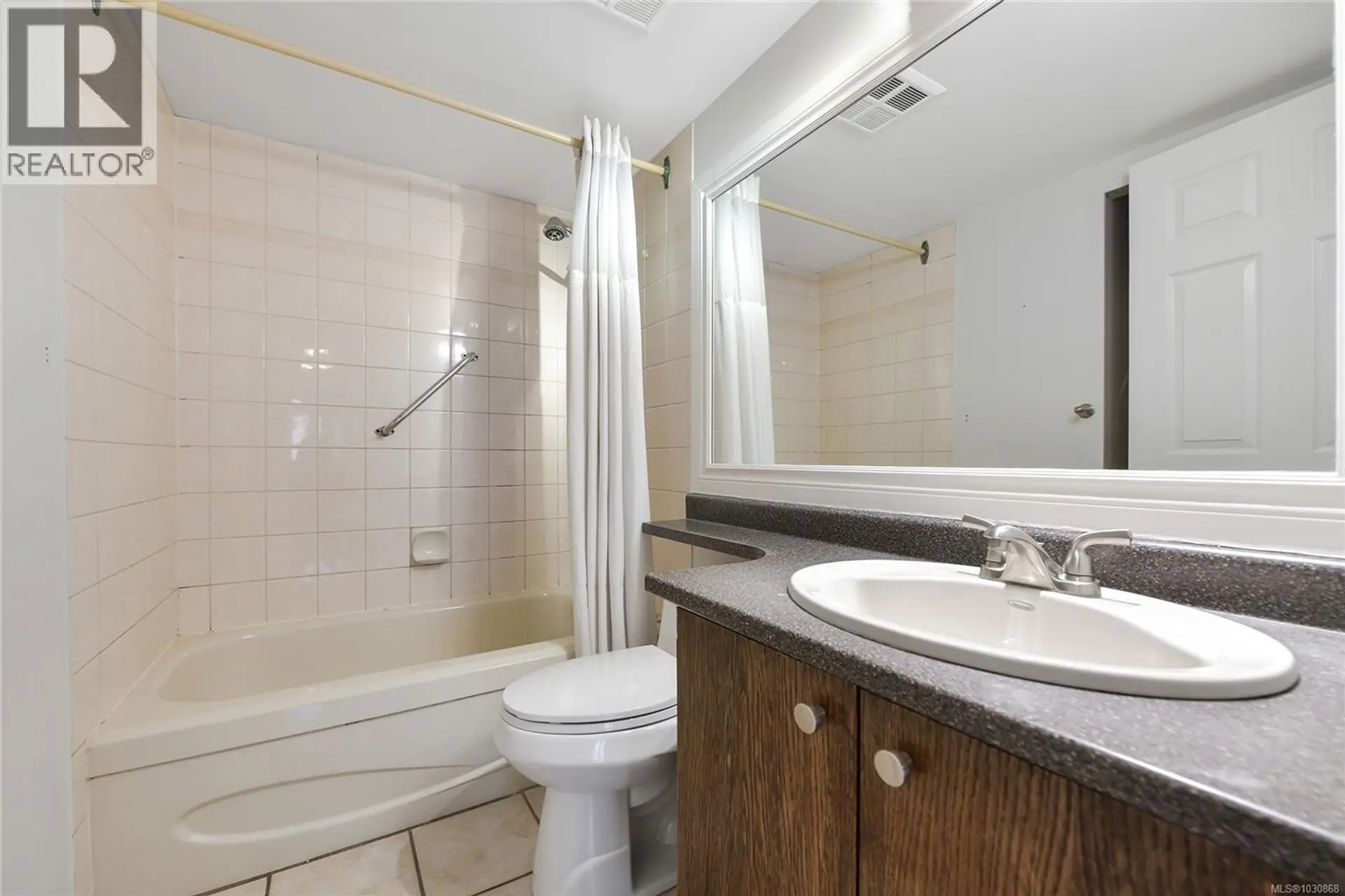 Property at #202 2647 GRAHAM ST, Victoria, BC