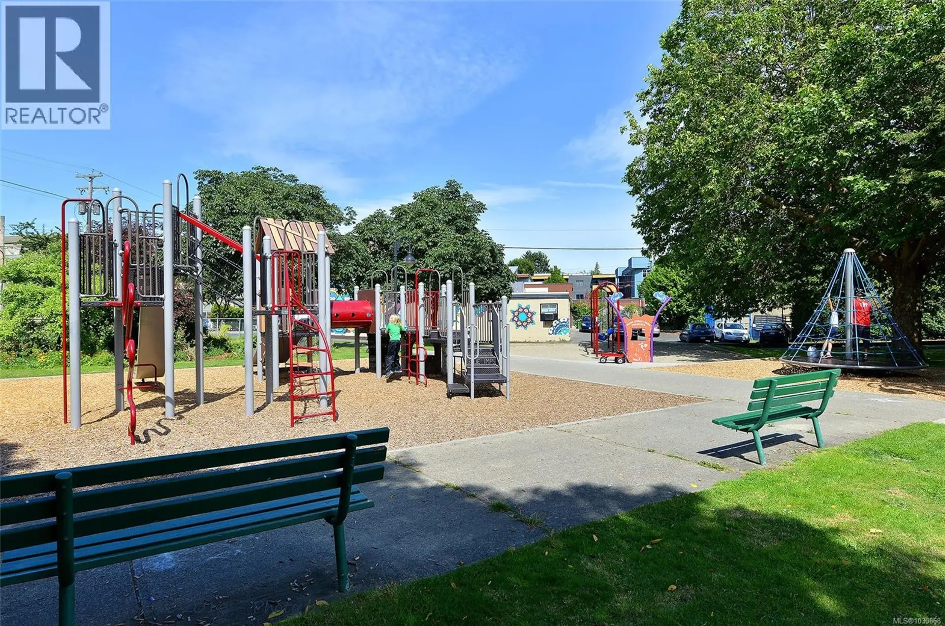 Property at #202 2647 GRAHAM ST, Victoria, BC