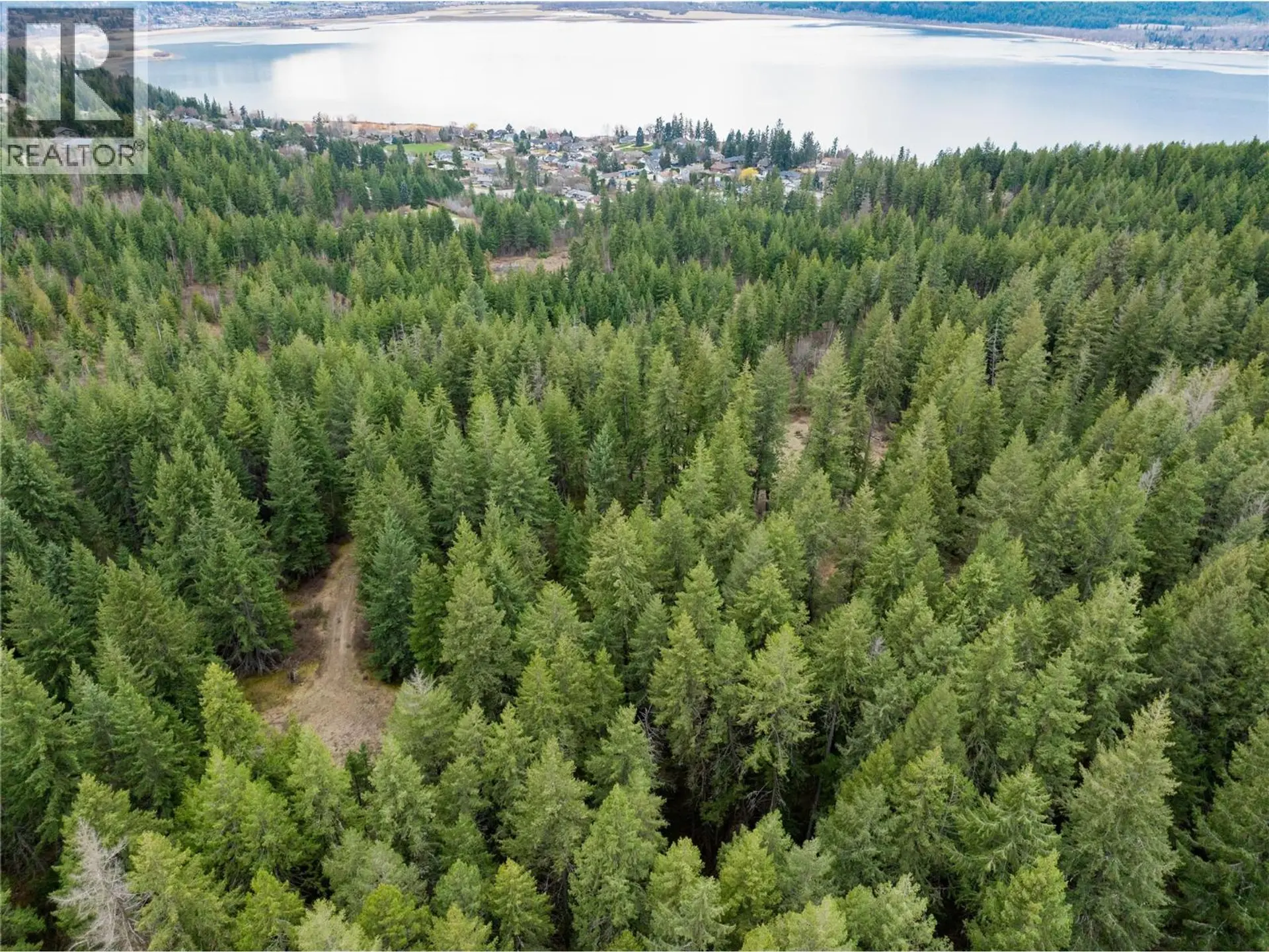 Property at 5560 LAKESHORE ROAD NE, Salmon Arm, BC