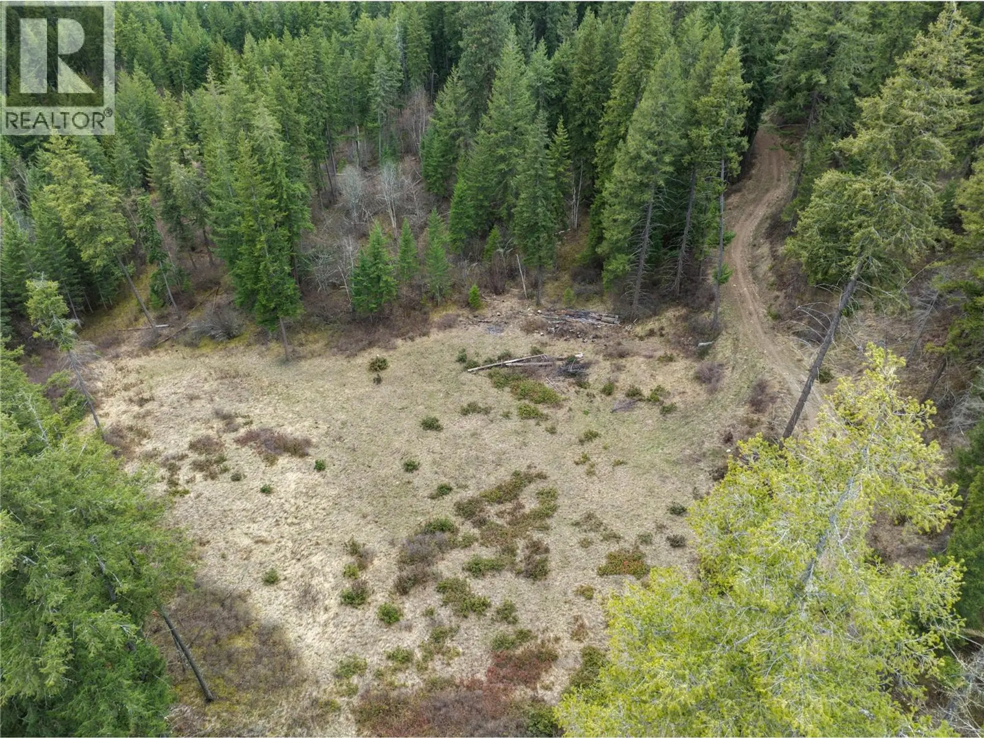 Property at 5560 LAKESHORE ROAD NE, Salmon Arm, BC