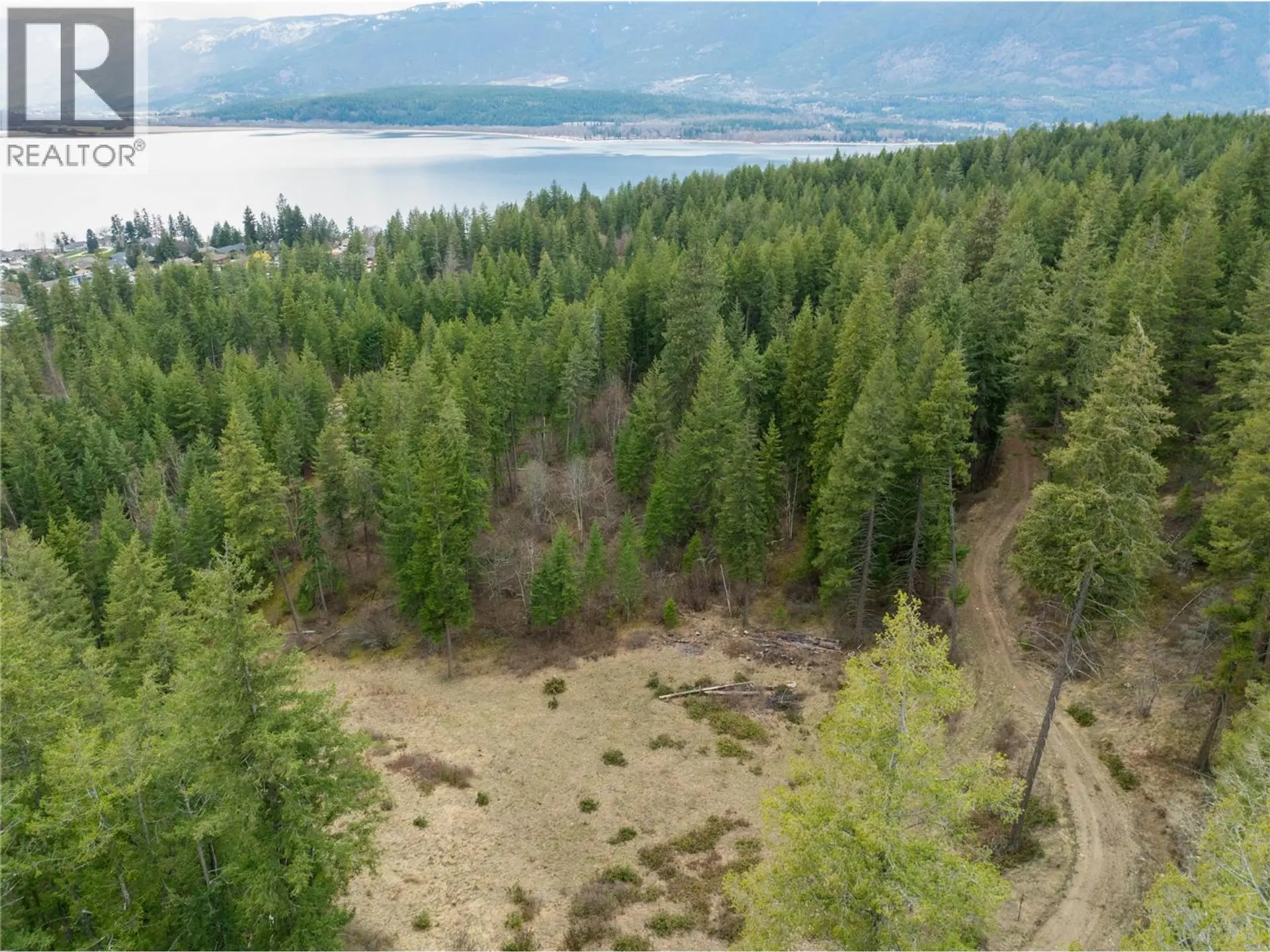 Property at 5560 LAKESHORE ROAD NE, Salmon Arm, BC