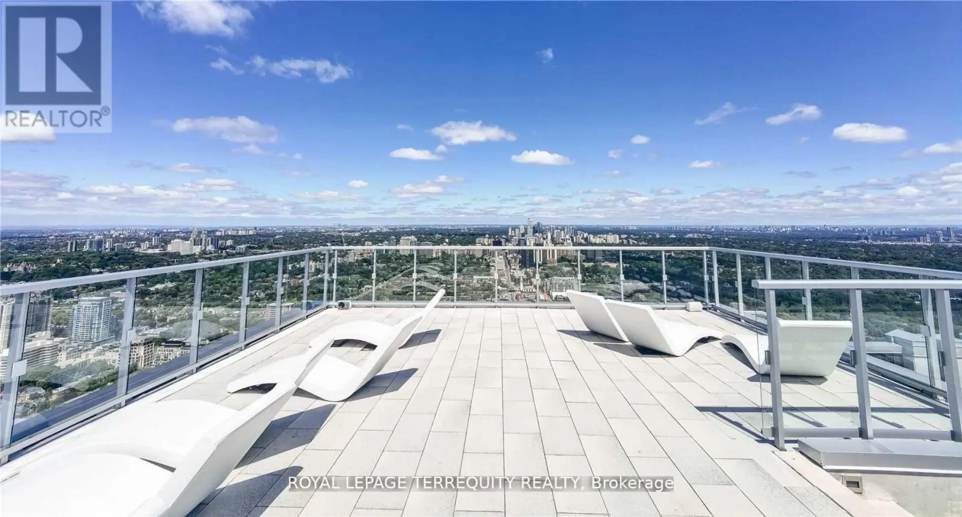 #4202 1 YORKVILLE AVENUE - Image 12
