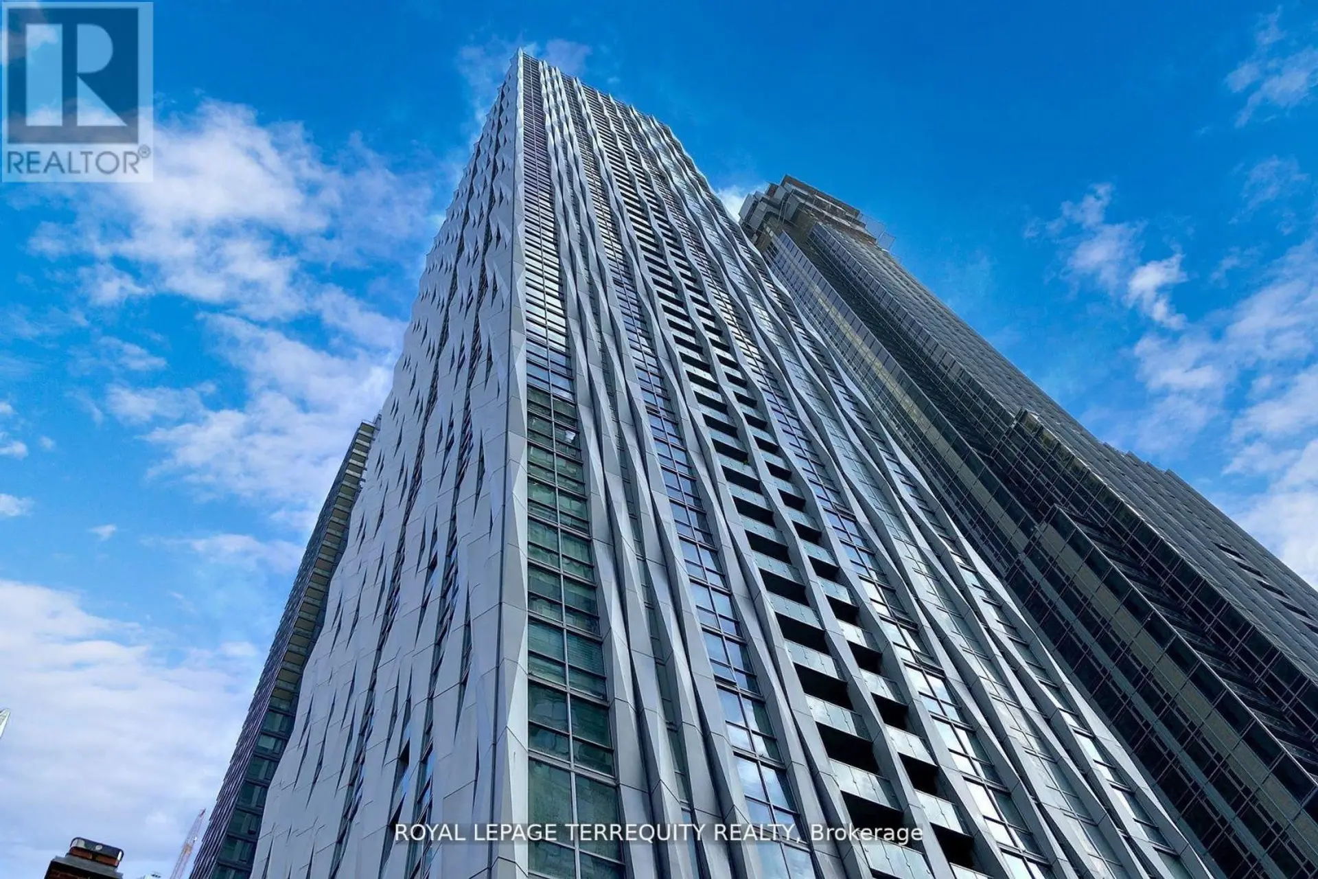 #4202 1 YORKVILLE AVENUE - Image 10