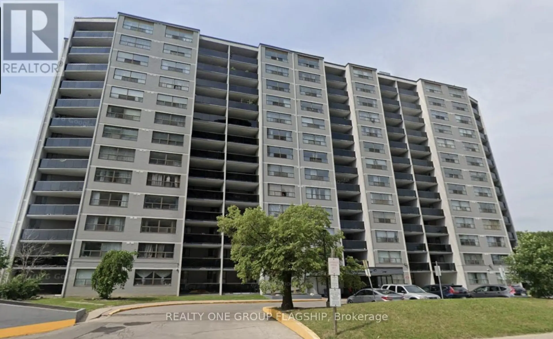 #904 10 TOBERMORY DRIVE - Image 1