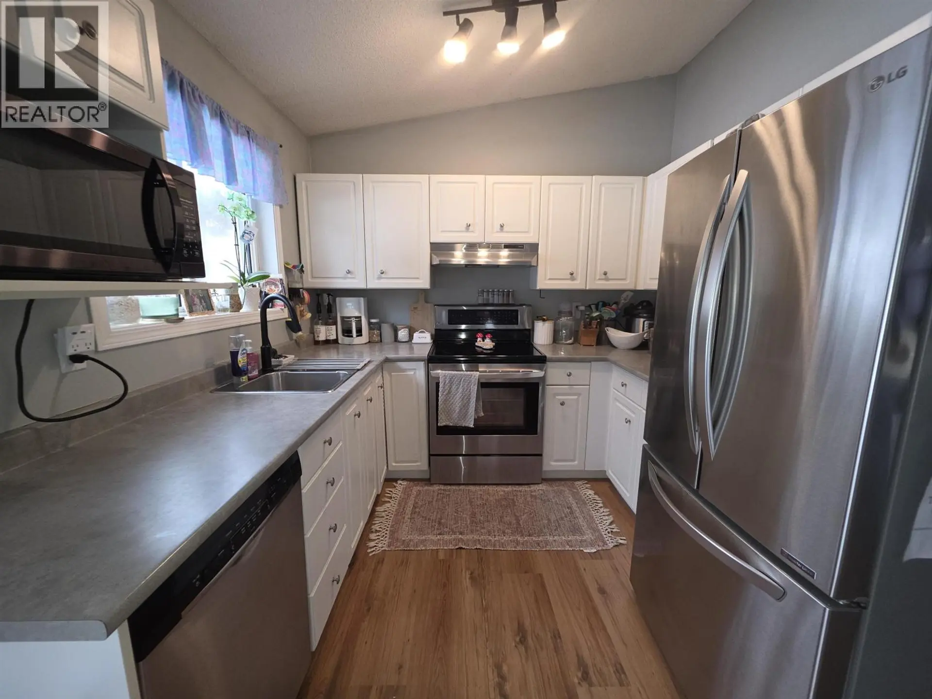 Property at 398 W 5TH STREET, Vanderhoof, BC