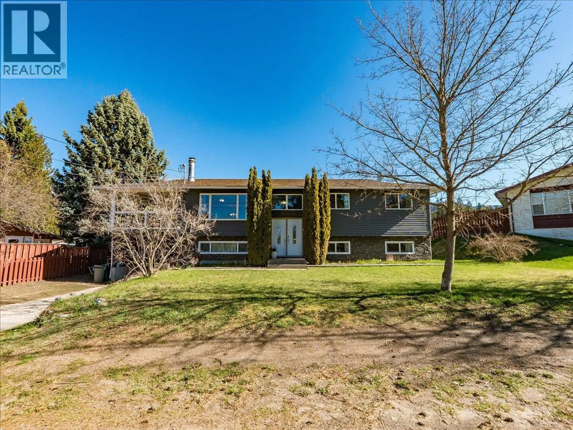 Property at 86 BLUEBIRD Road, Fruitvale, BC