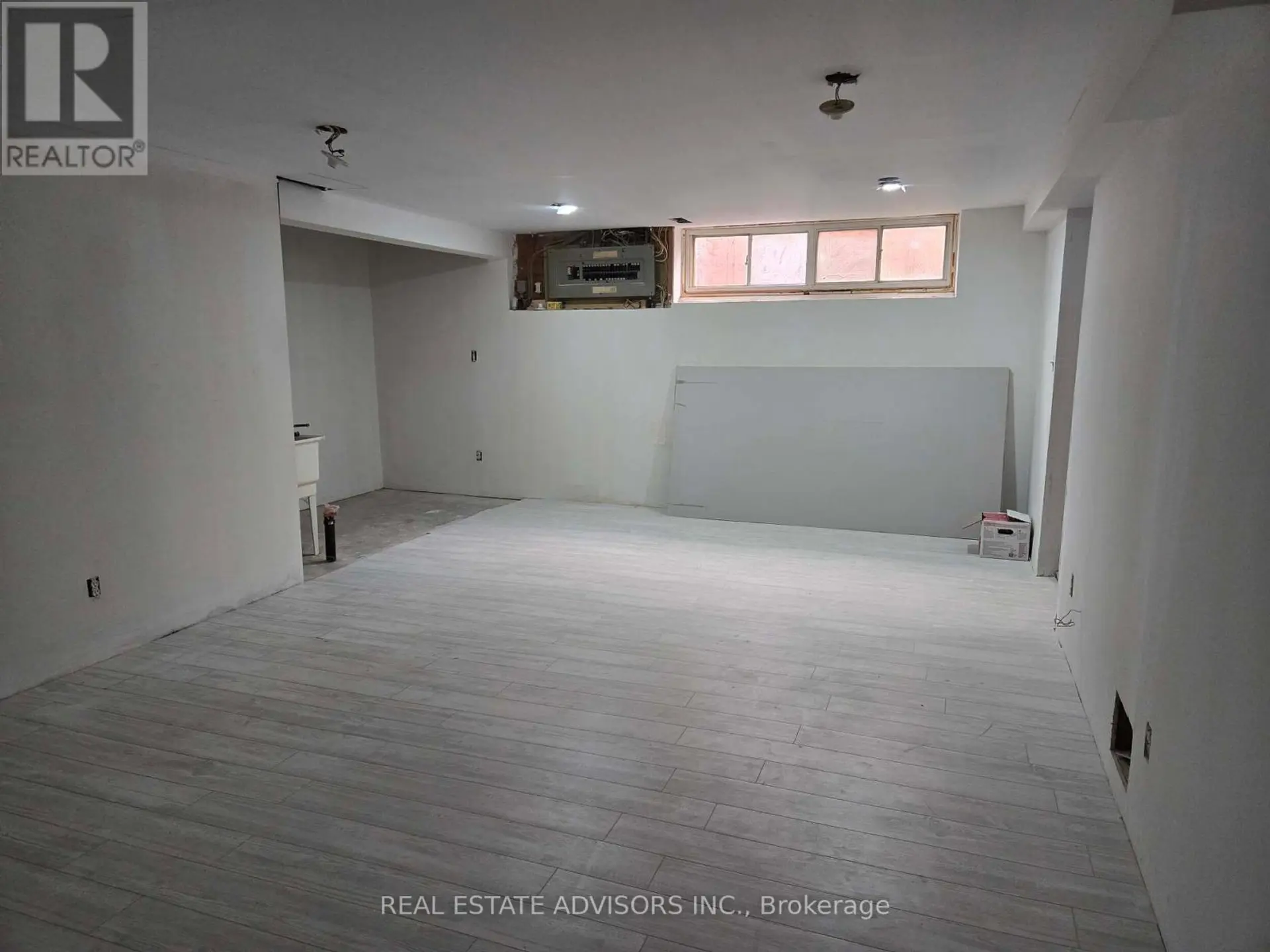 89 EUCLID AVENUE - Image 12