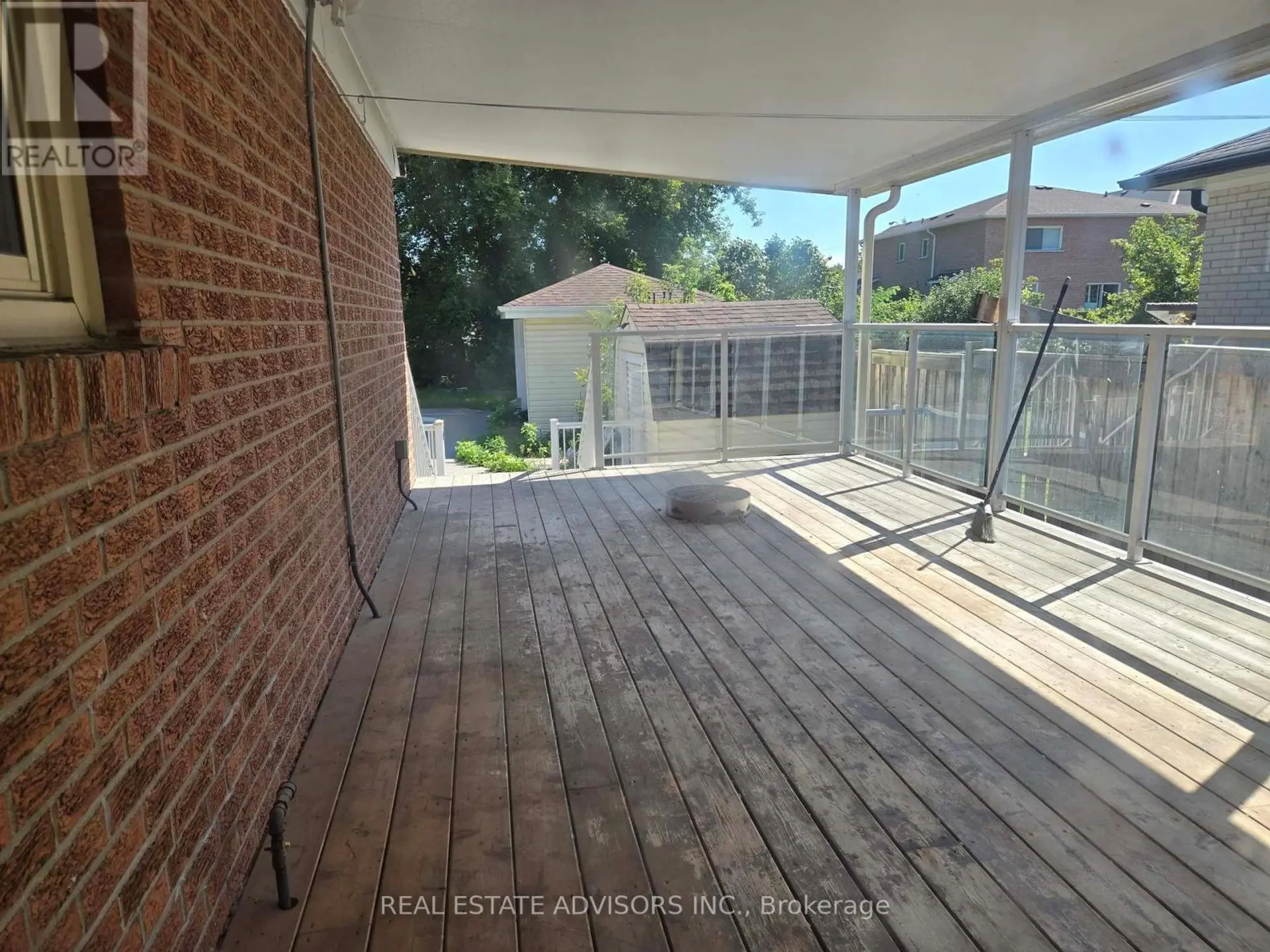 89 EUCLID AVENUE - Image 8