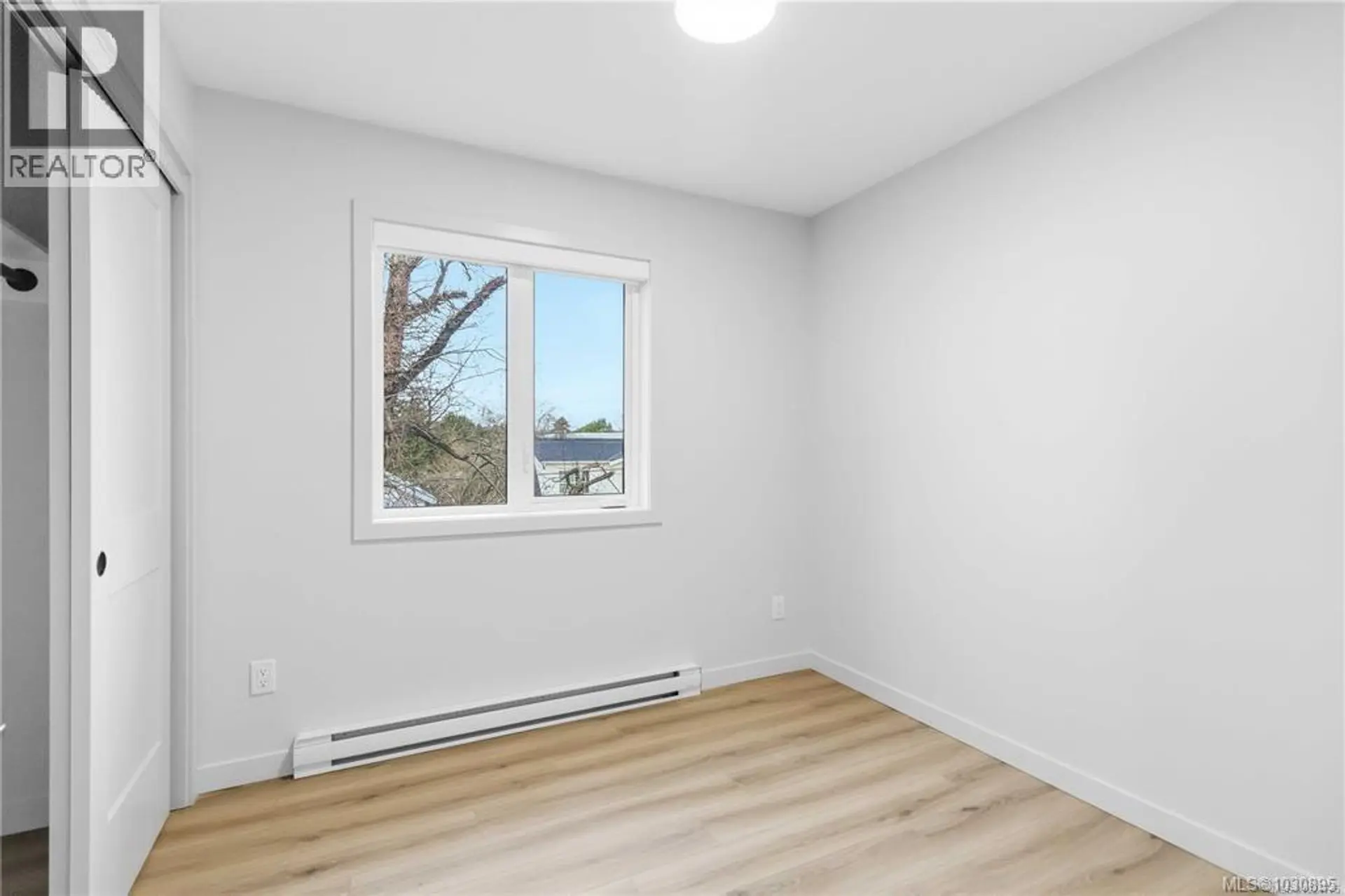 Property at #4 1789 EMERSON ST, Victoria, BC
