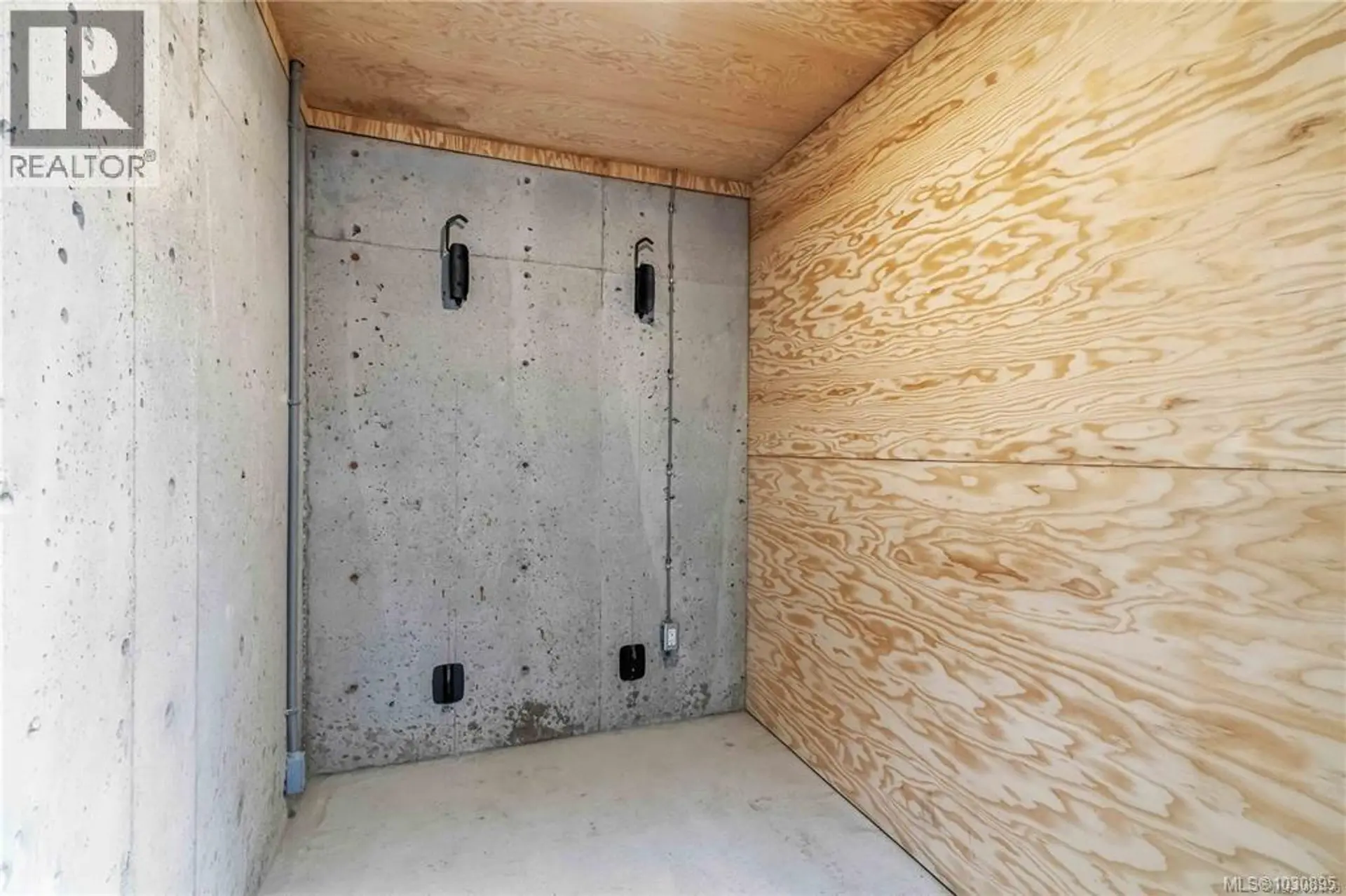 Property at #4 1789 EMERSON ST, Victoria, BC