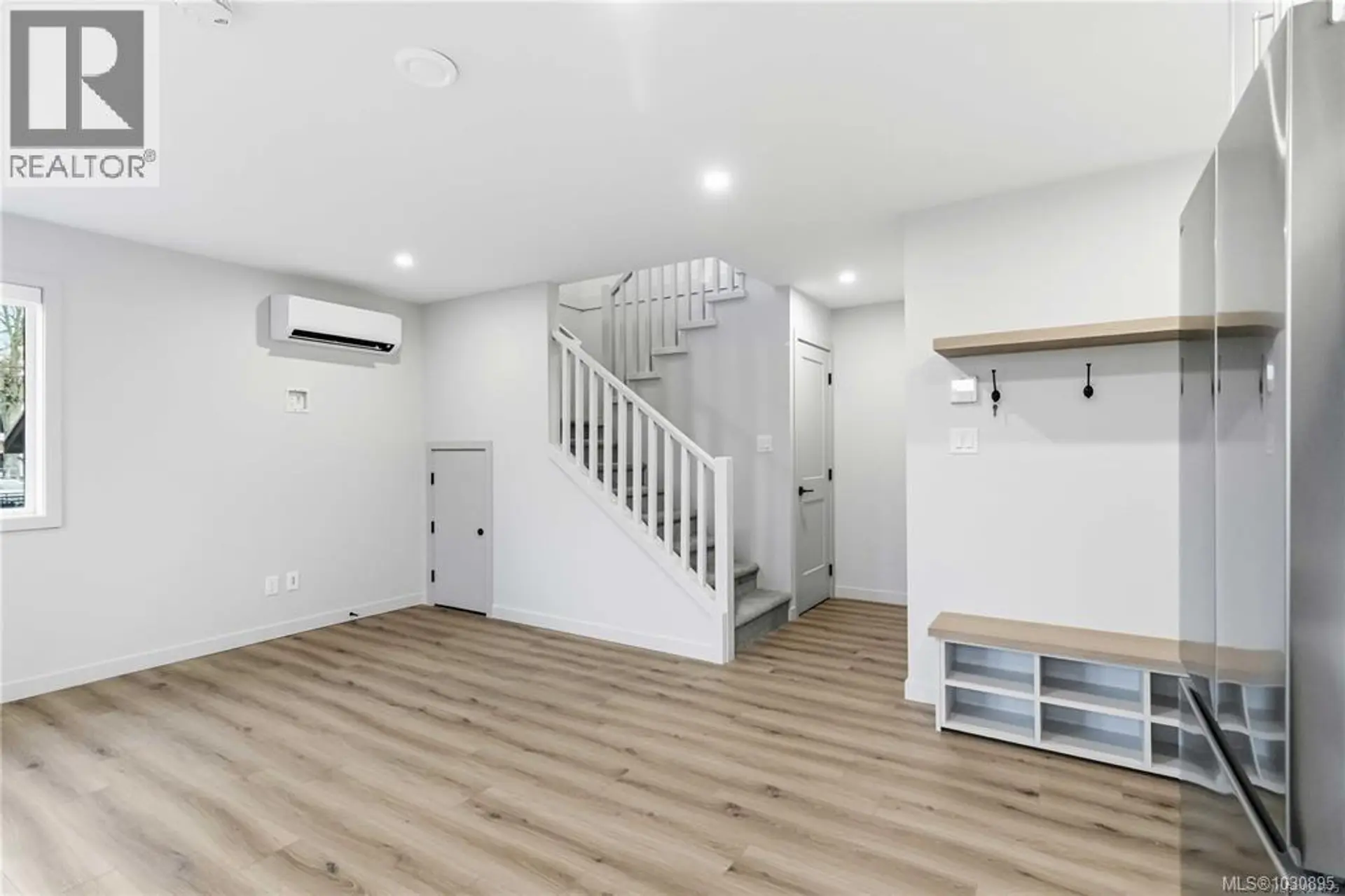 Property at #4 1789 EMERSON ST, Victoria, BC