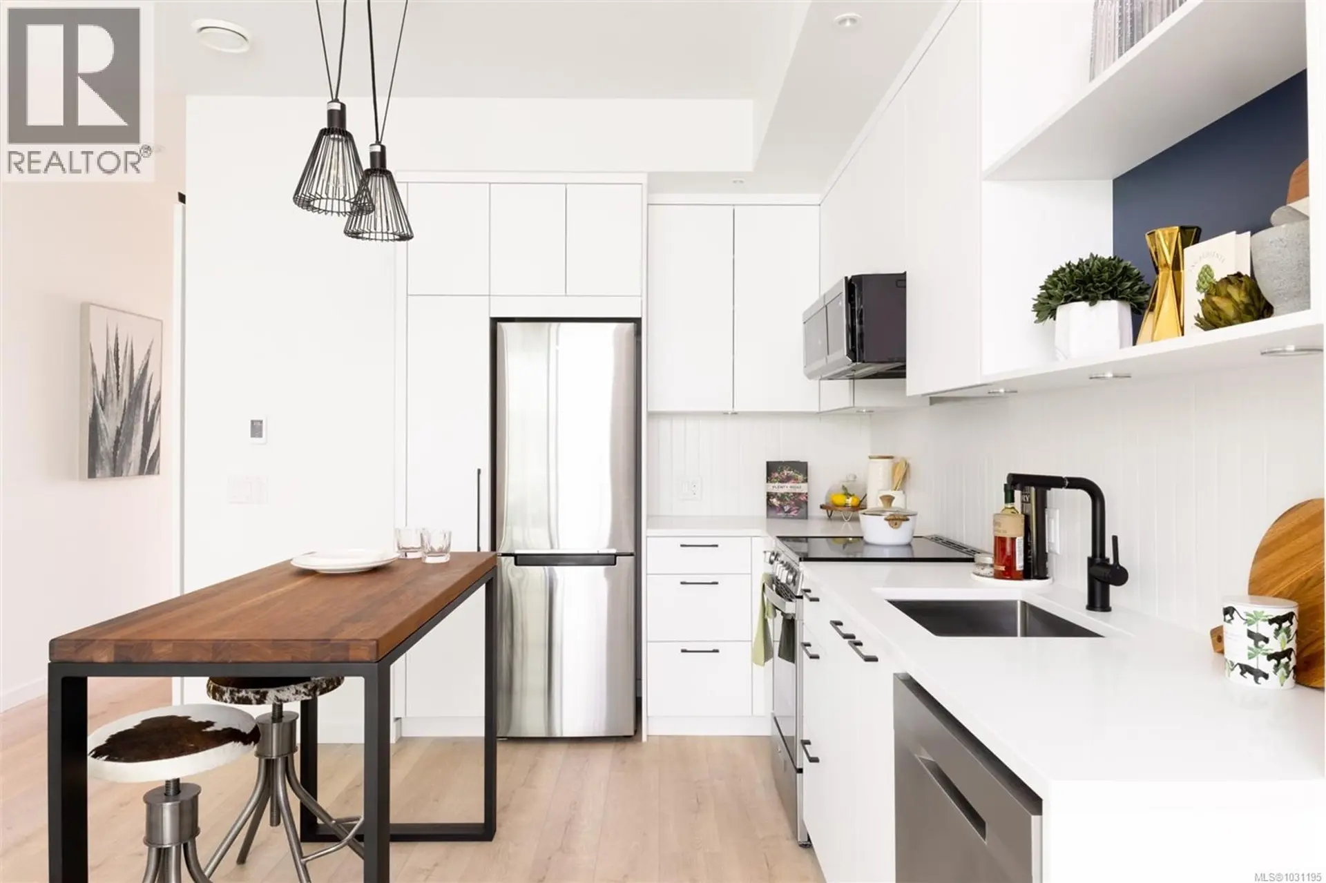 Property at #109 1075 TILLICUM RD, Esquimalt, BC