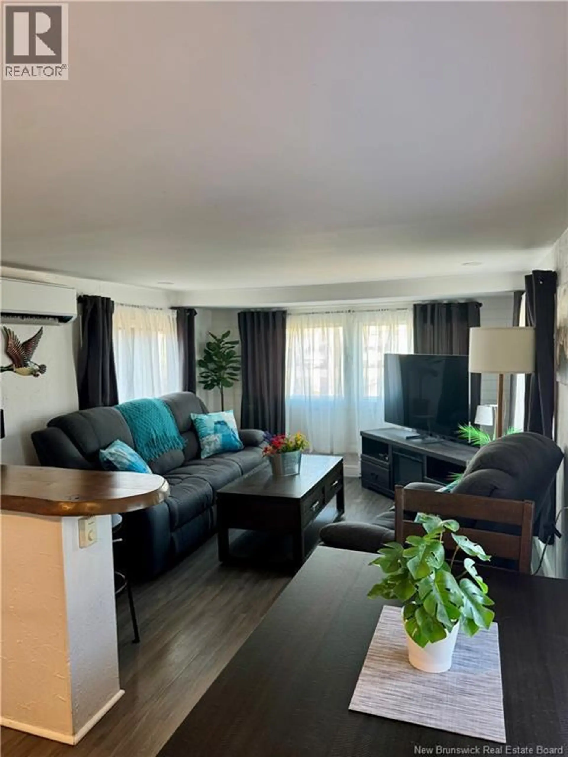 16 Fourth Avenue - Image 8