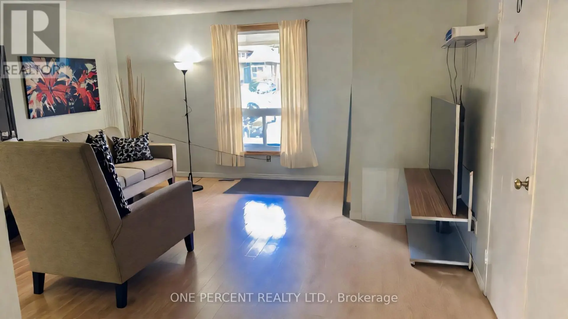 873 WILLIAM STREET - Image 2