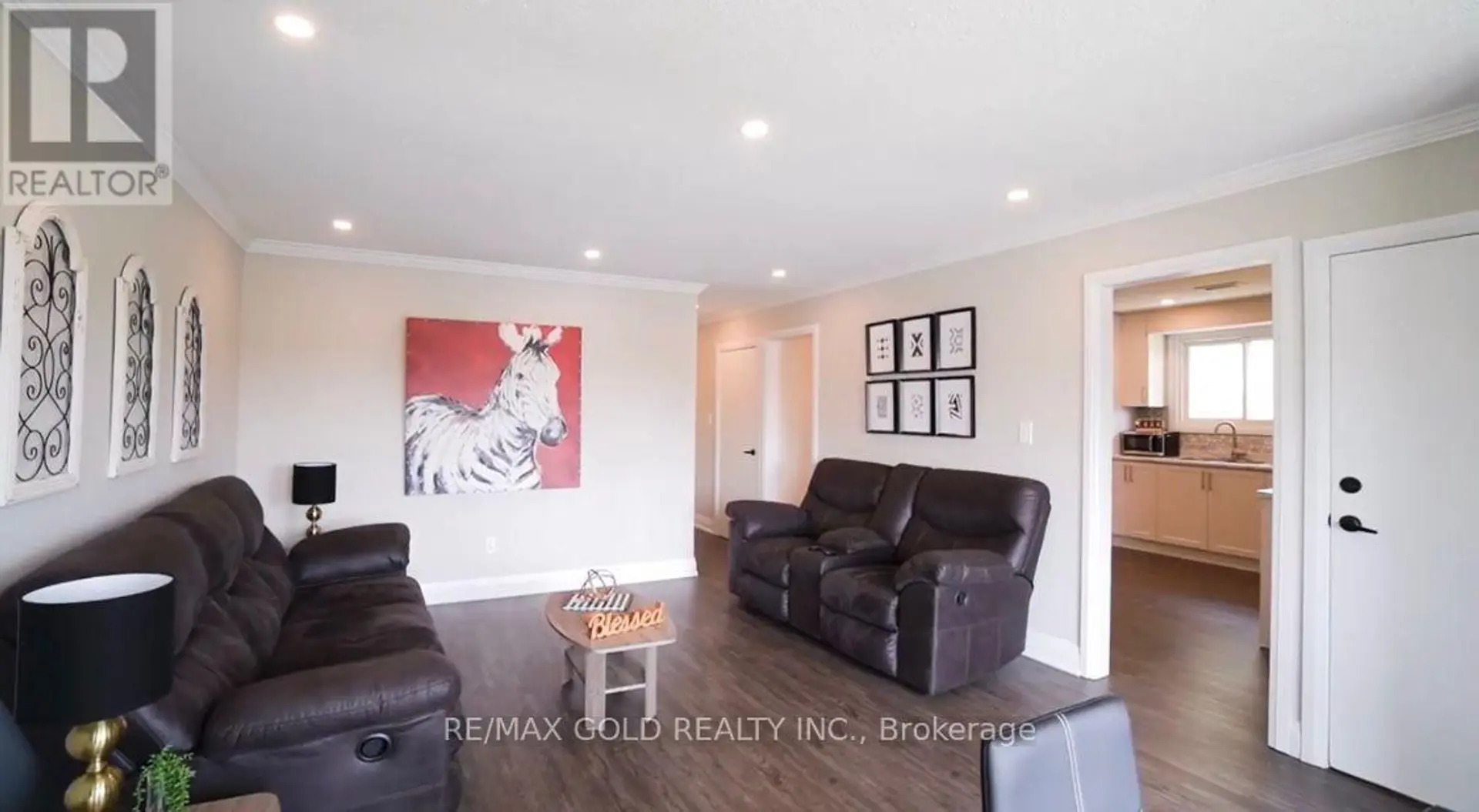 580 GIBB STREET - Image 4