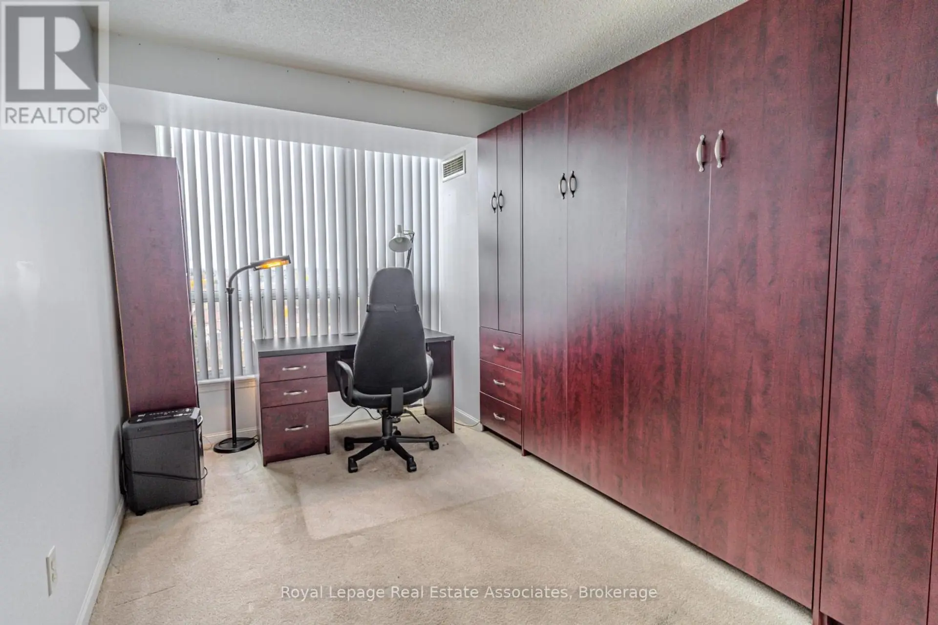 #1112 12 LAURELCREST STREET - Image 12