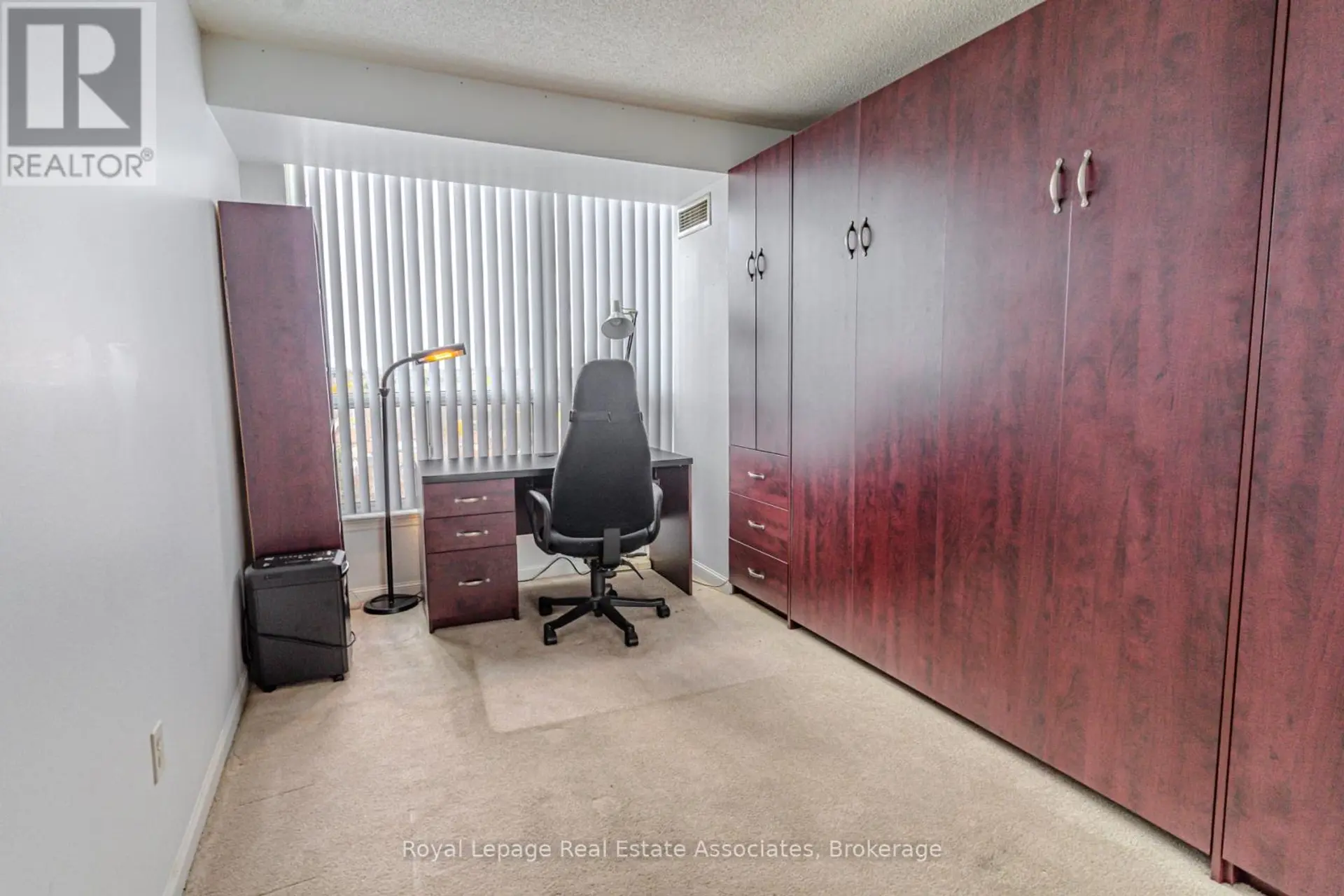 #1112 12 LAURELCREST STREET - Image 13