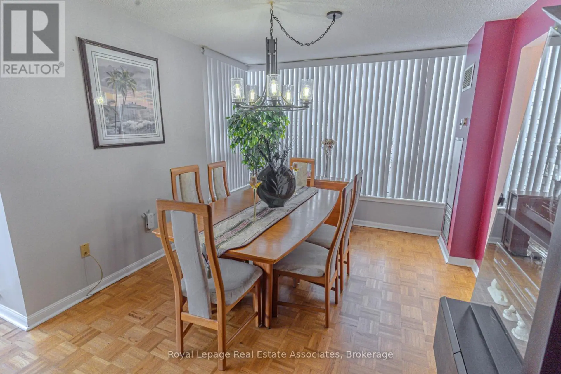 #1112 12 LAURELCREST STREET - Image 2