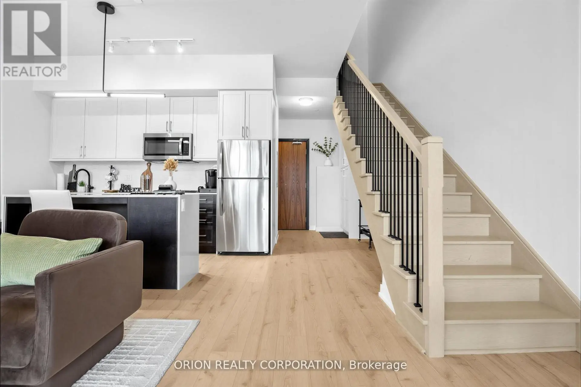 #110 201 BROCK STREET S - Image 8