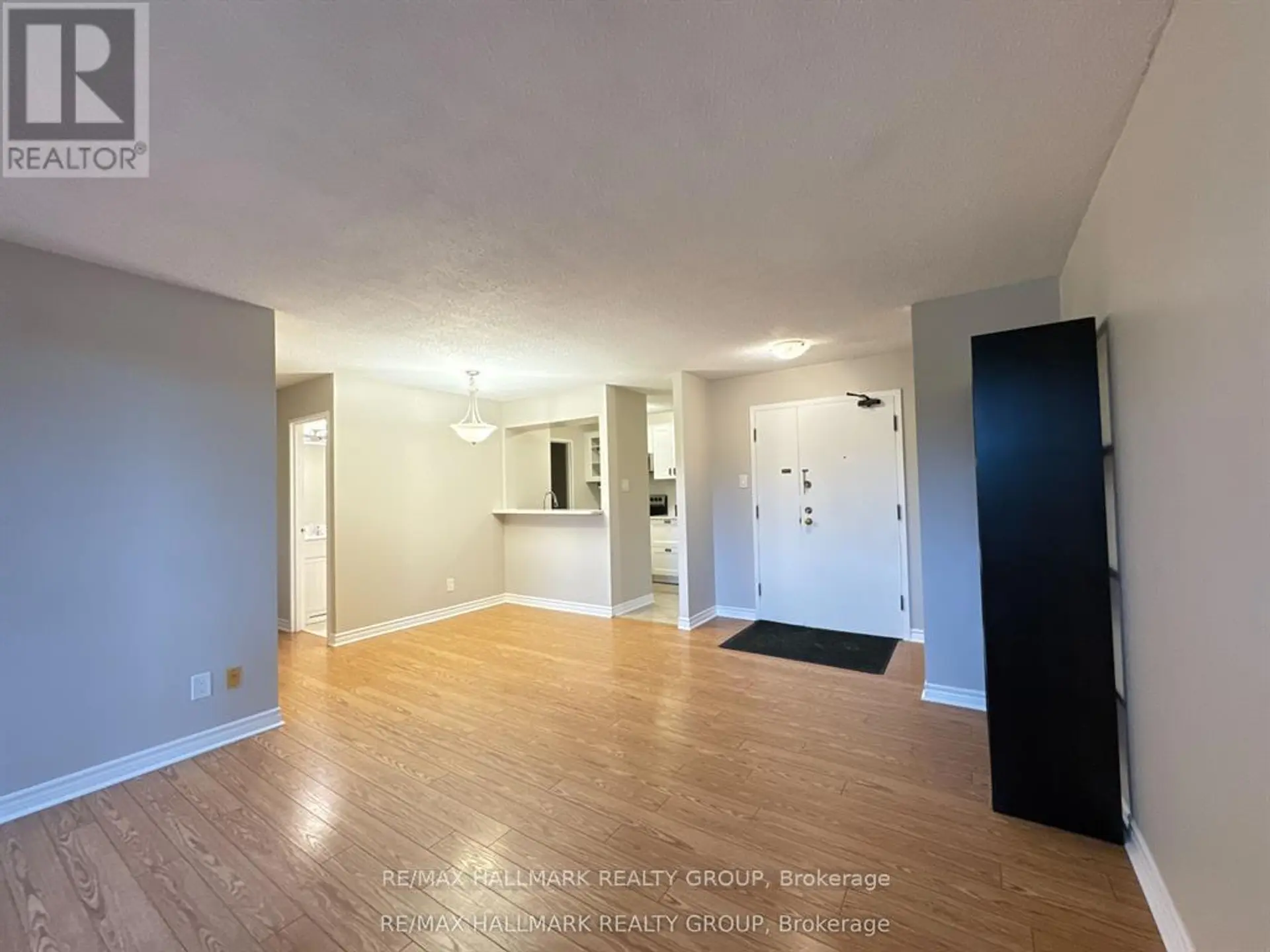 #104 191 PARKDALE AVENUE - Image 6