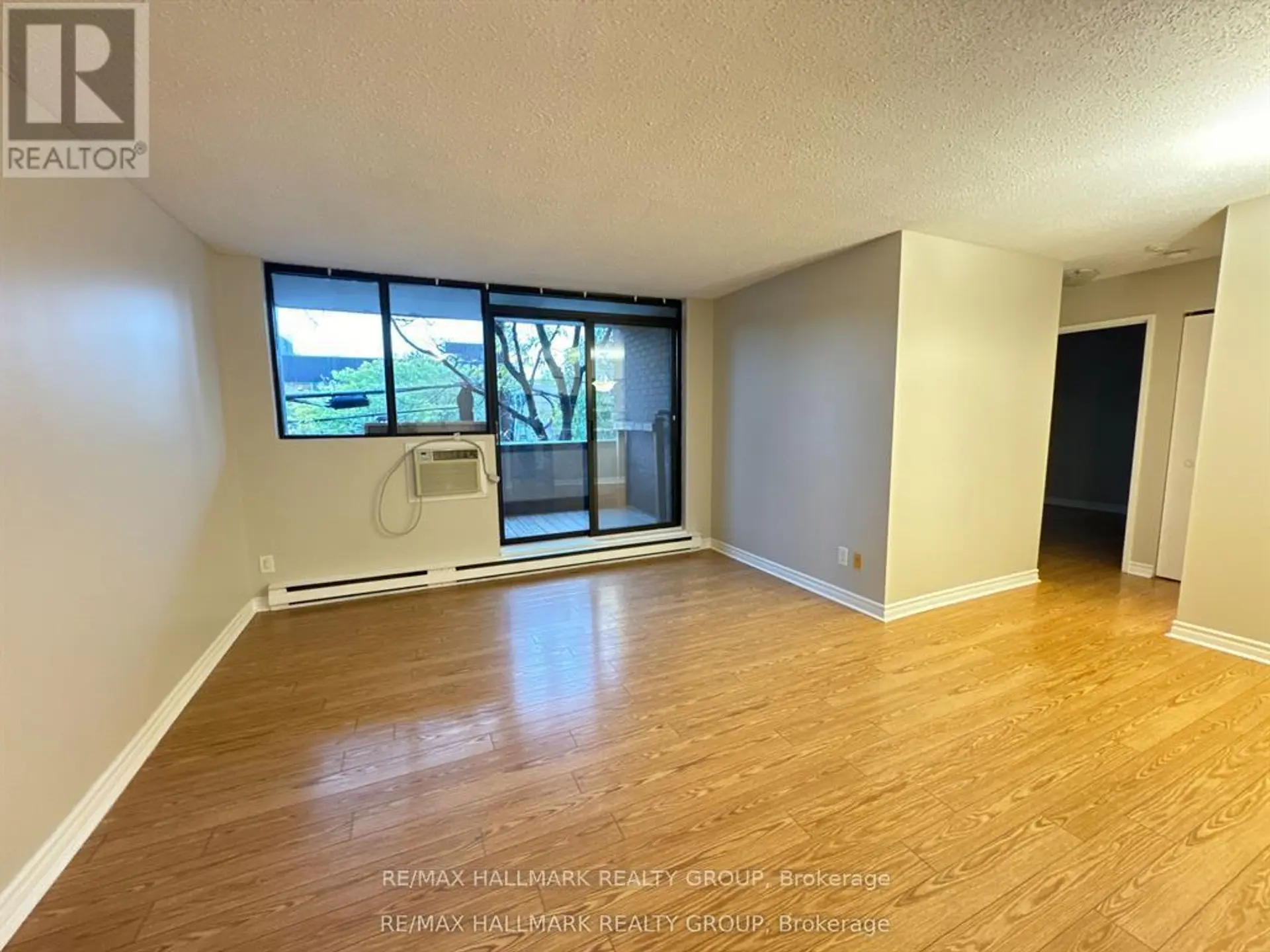 #104 191 PARKDALE AVENUE - Image 7