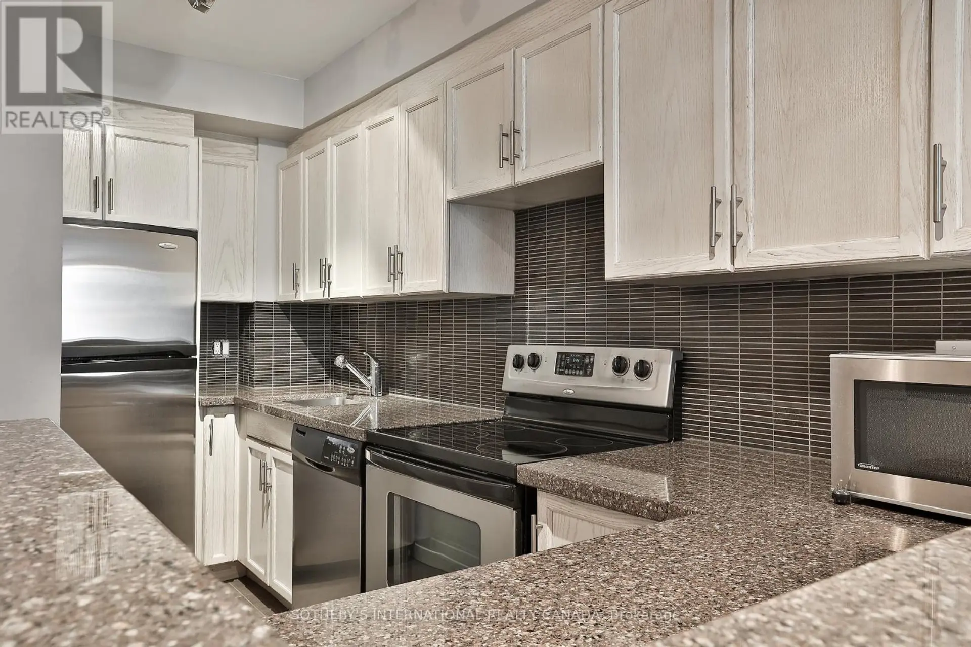 #704 284 BLOOR STREET W - Image 5