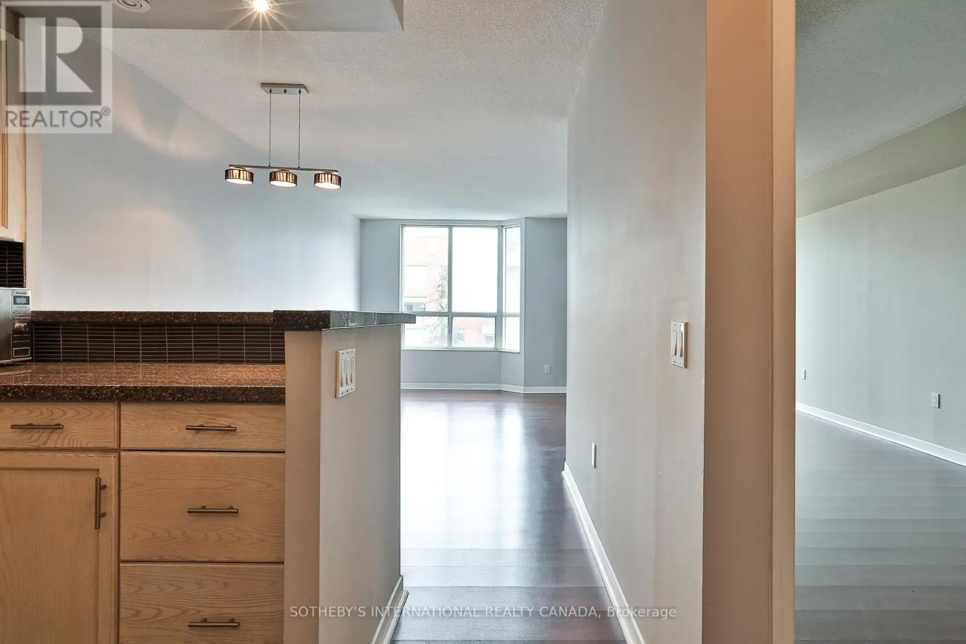 #704 284 BLOOR STREET W - Image 7