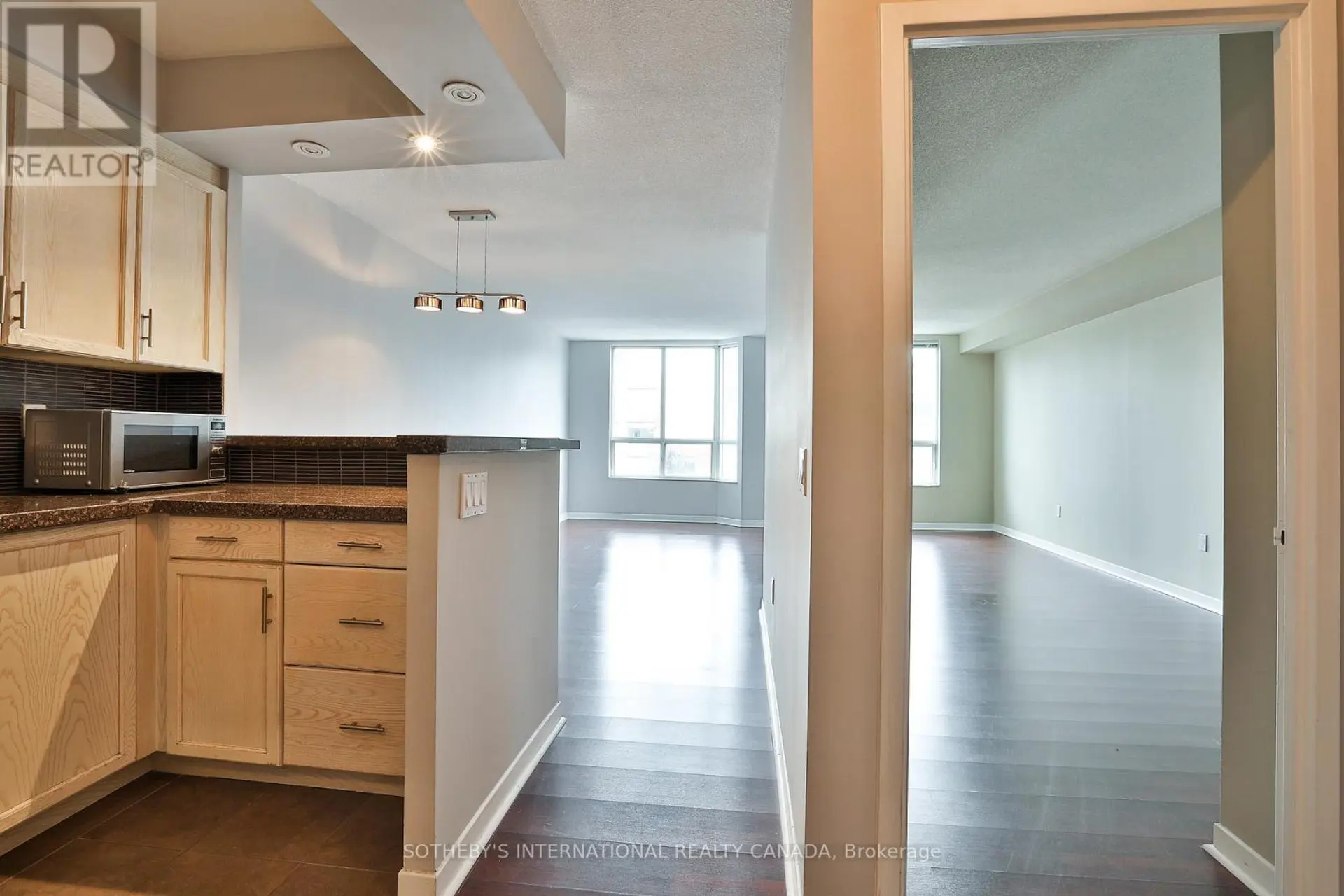 #704 284 BLOOR STREET W - Image 8
