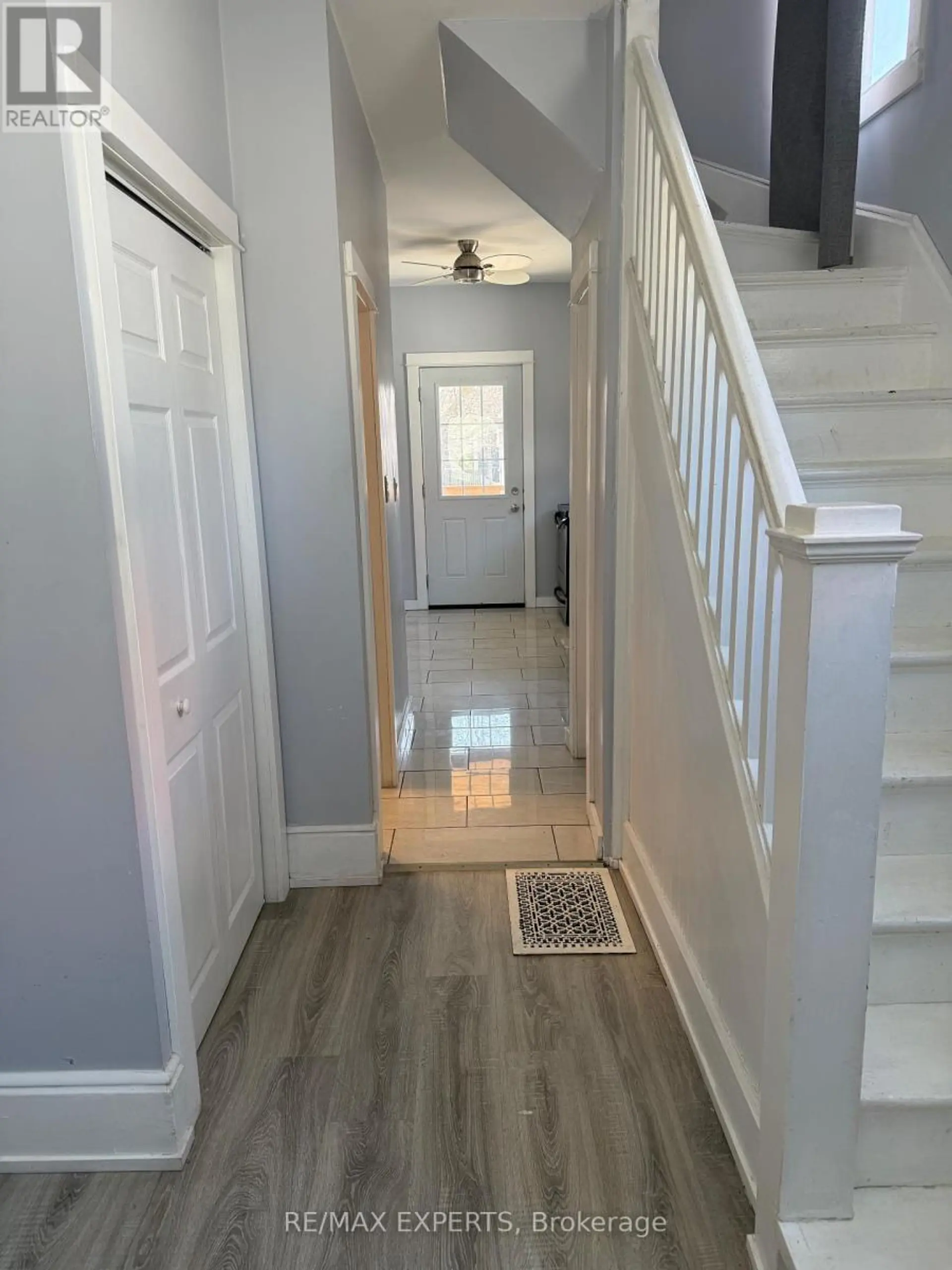 258 DUNDAS STREET - Image 2