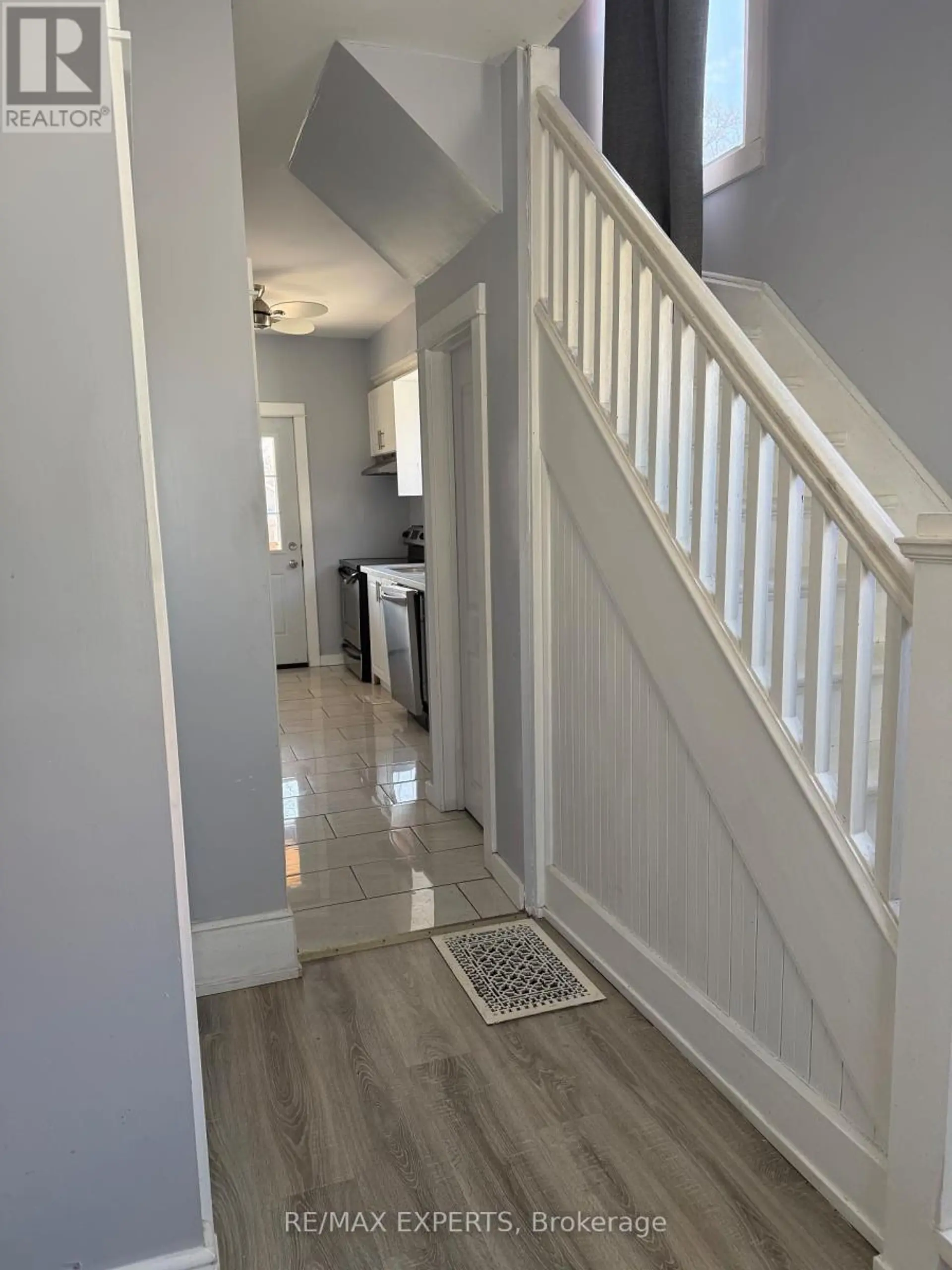 258 DUNDAS STREET - Image 6
