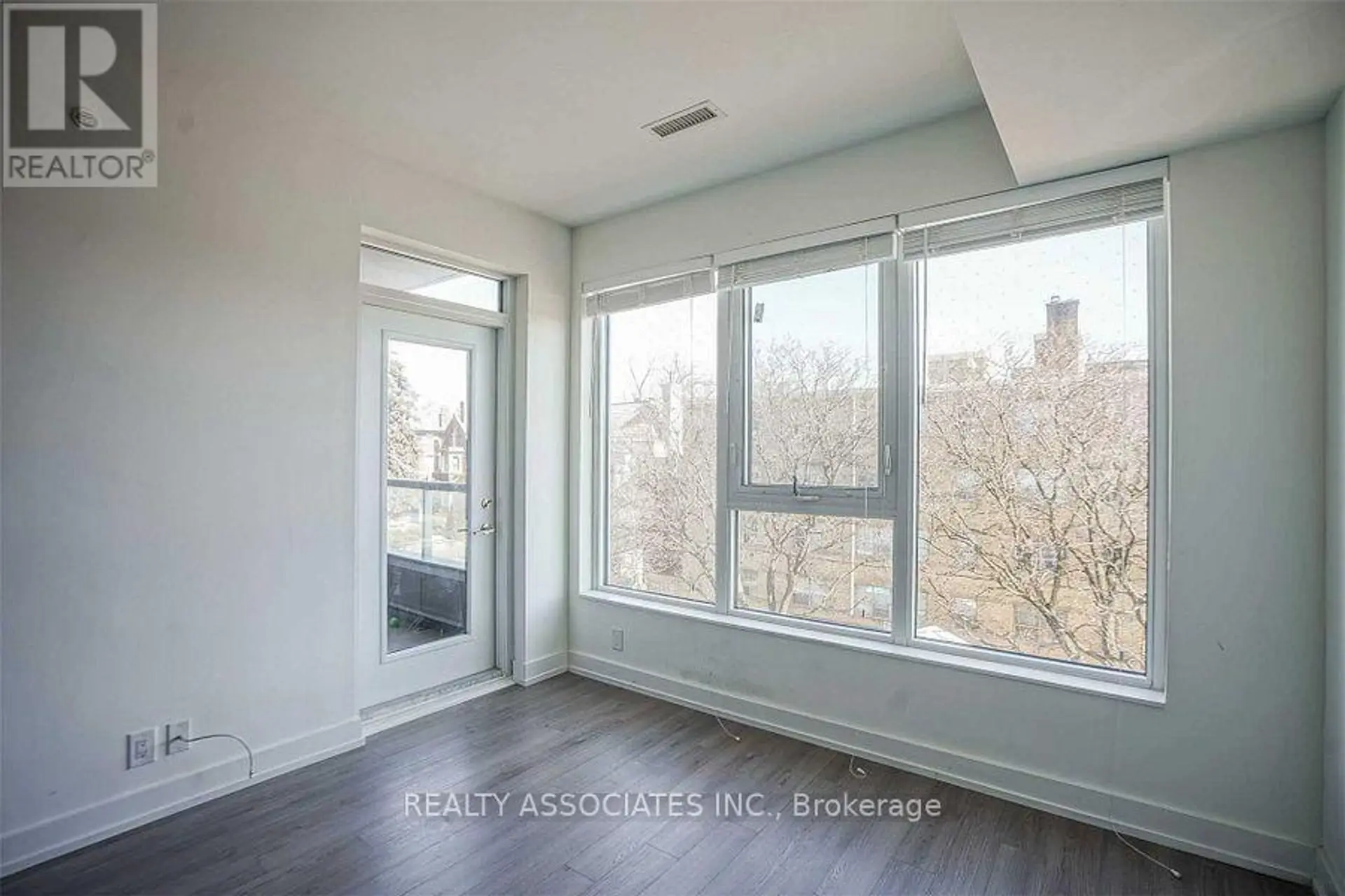 #307 6 PARKWOOD AVENUE - Image 5