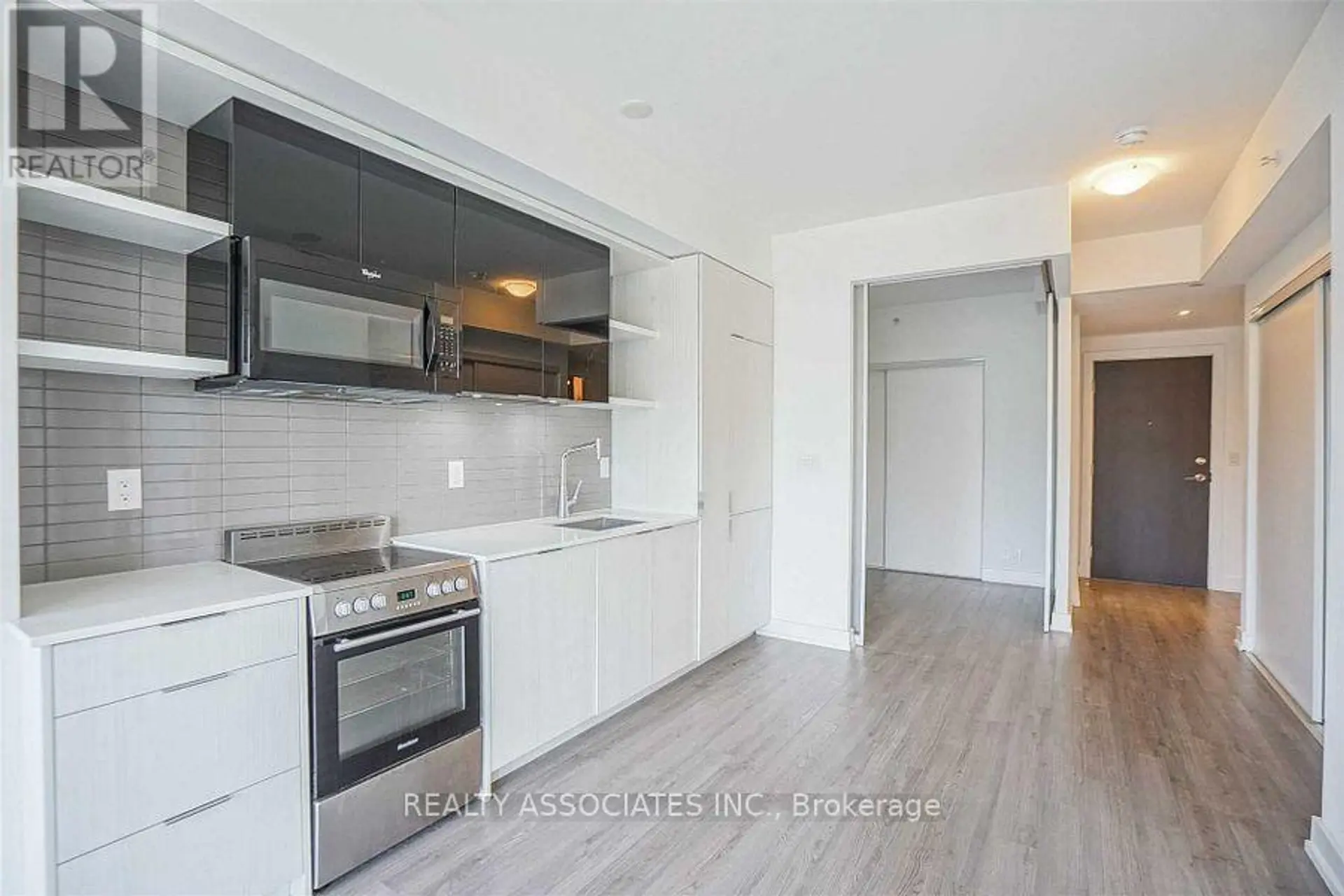 #307 6 PARKWOOD AVENUE - Image 9