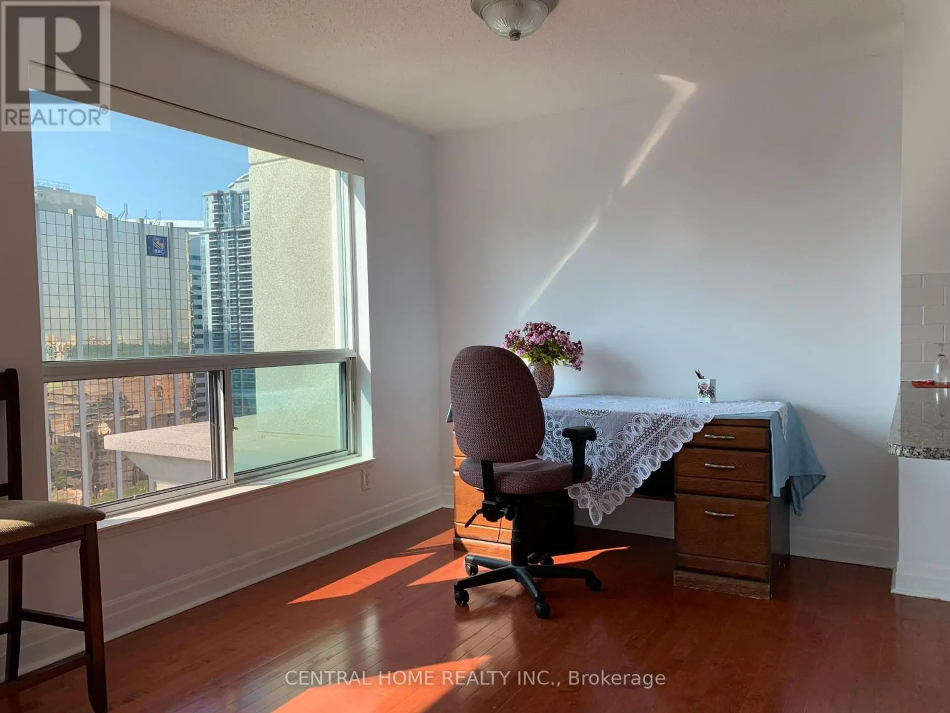 #2203 21 HILLCREST AVENUE - Image 10