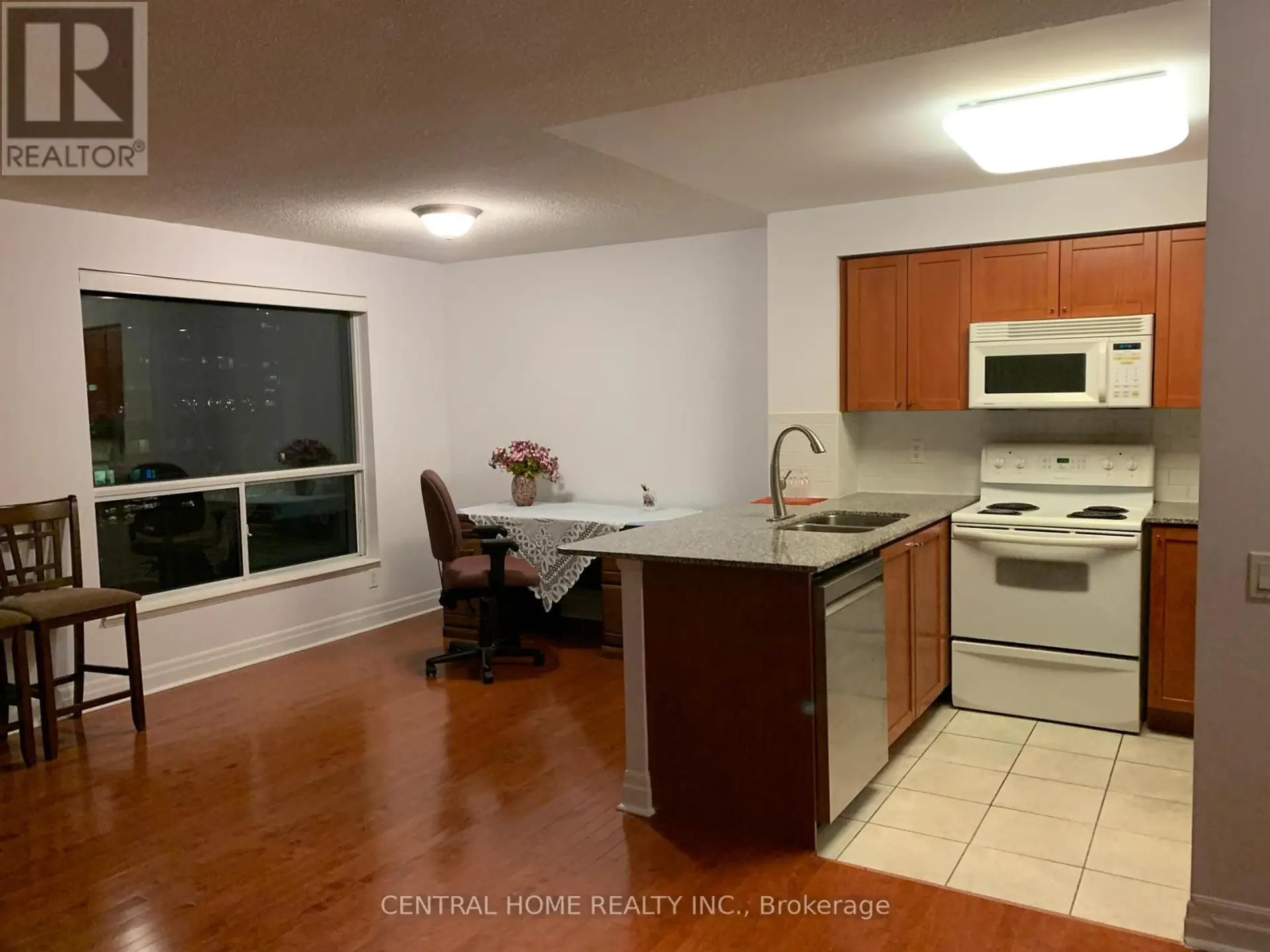#2203 21 HILLCREST AVENUE - Image 3
