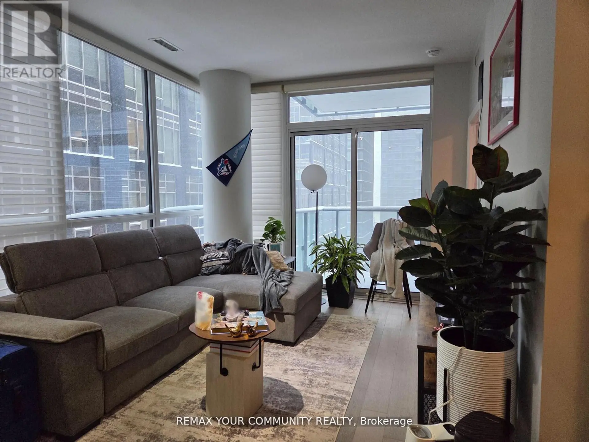 #1208 8 MERCER STREET - Image 3