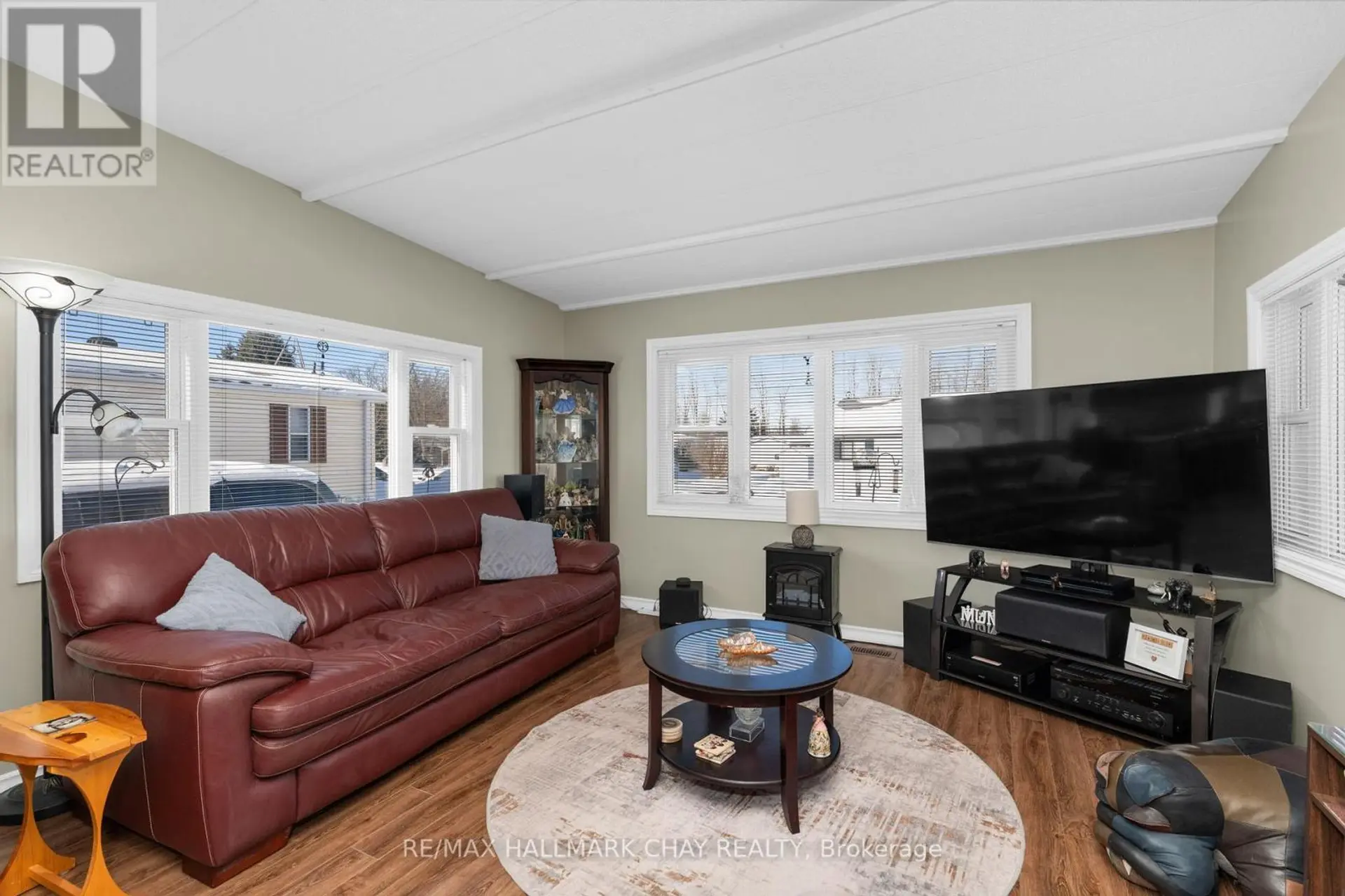 #42 4976 25TH SIDE ROAD - Image 8