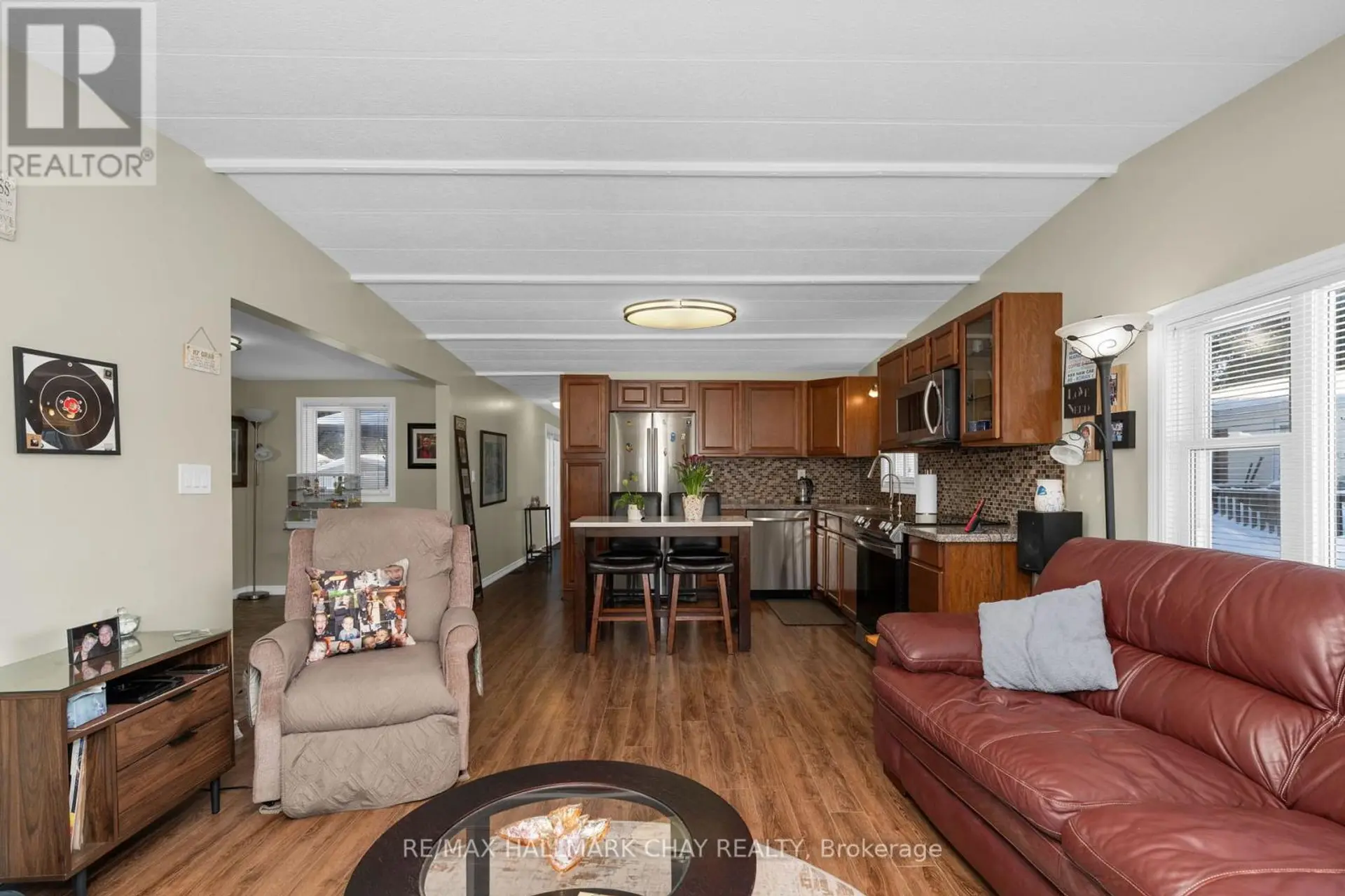 #42 4976 25TH SIDE ROAD - Image 9