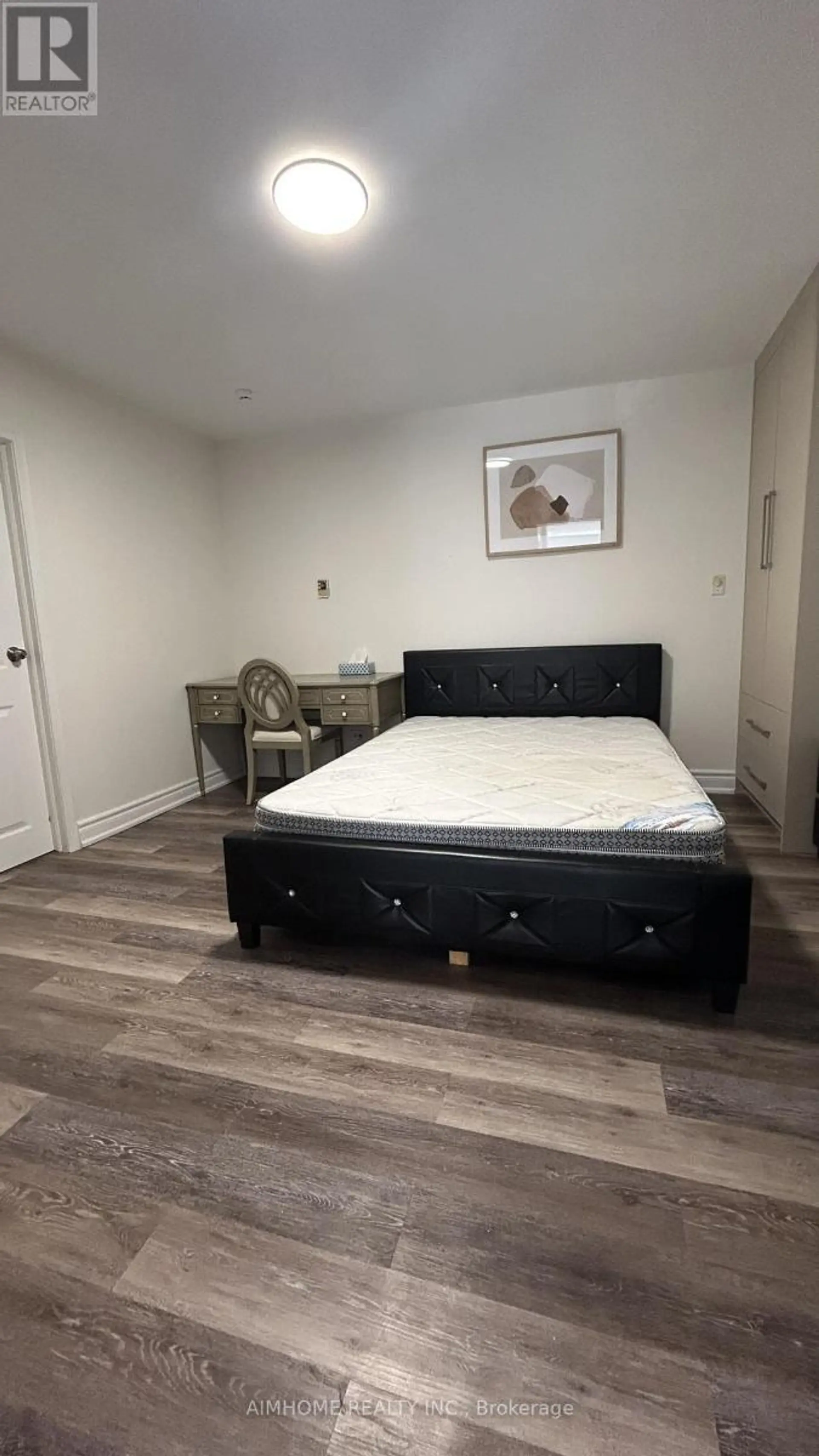 151 RIVEREDGE DRIVE - Image 7