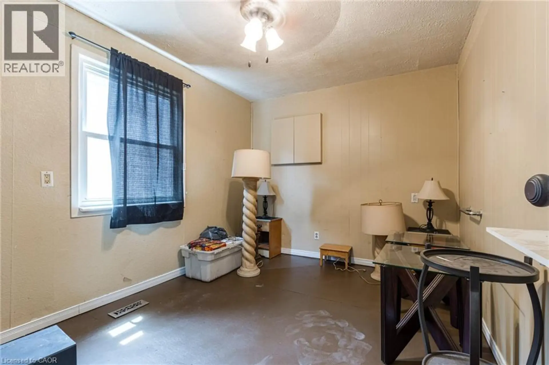 810 TATE AVENUE - Image 11