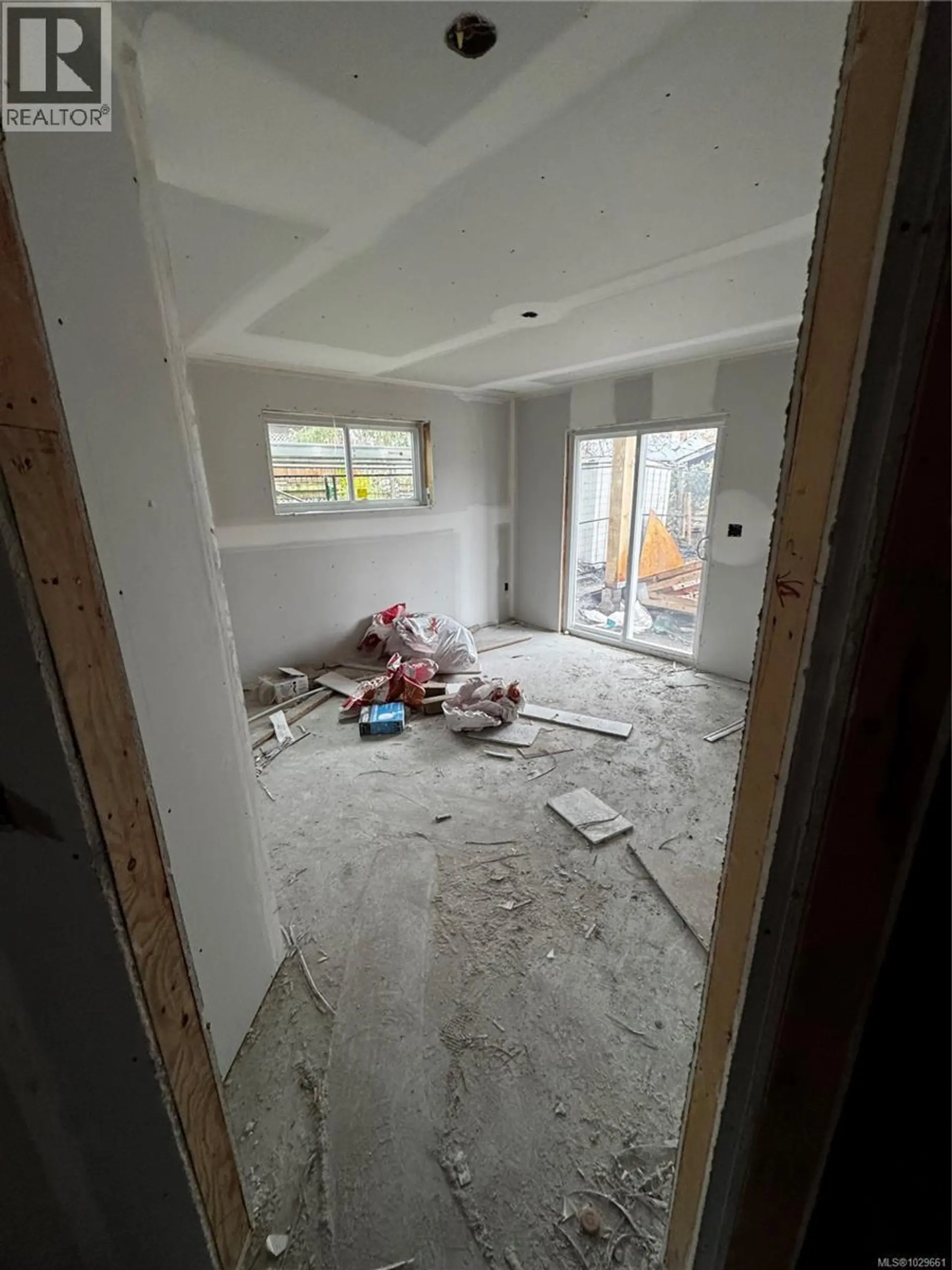 Property at #C 2235 SHELBOURNE ST, Victoria, BC