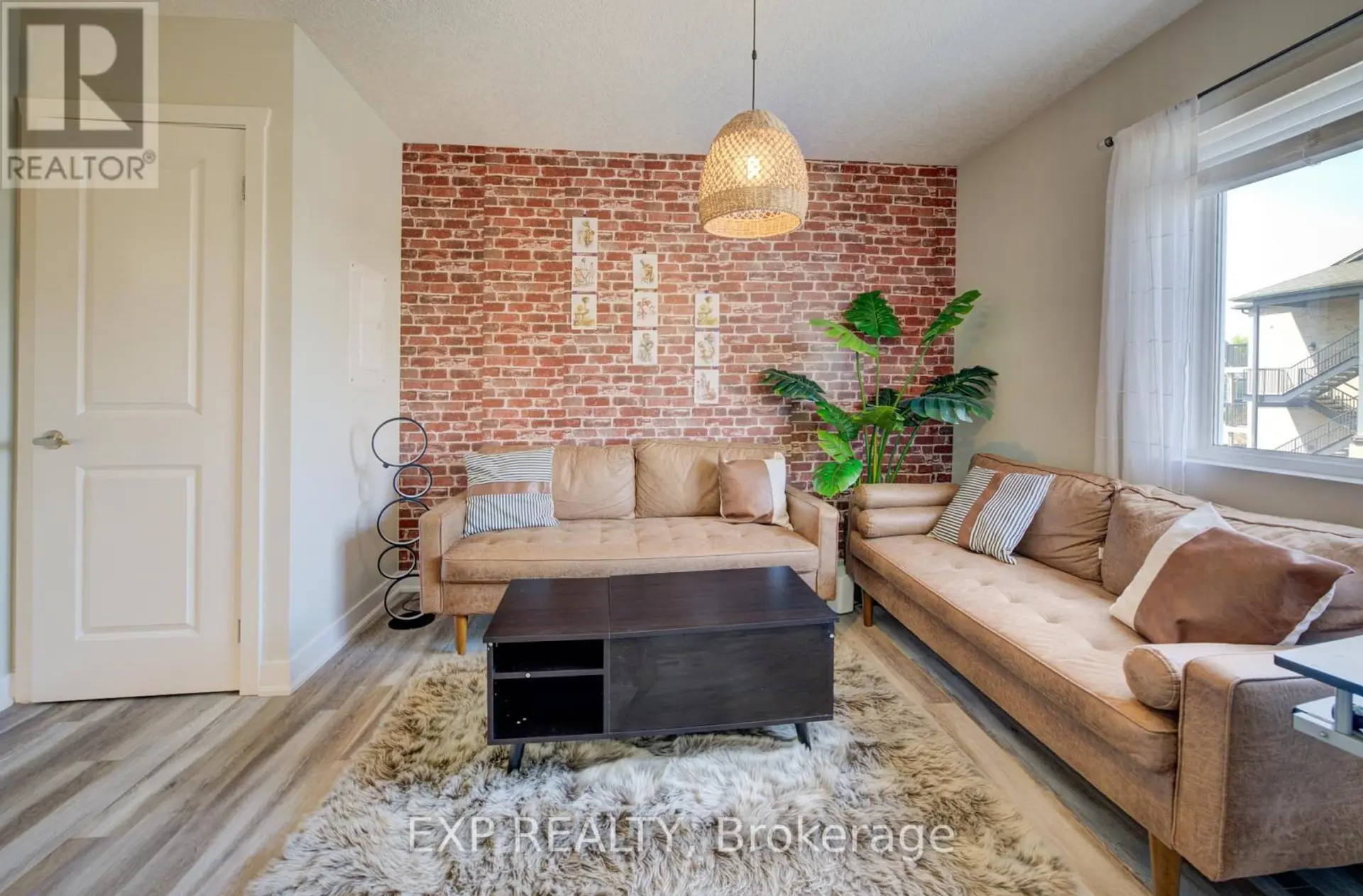 #6A 185 WINDALE CRESCENT - Image 5