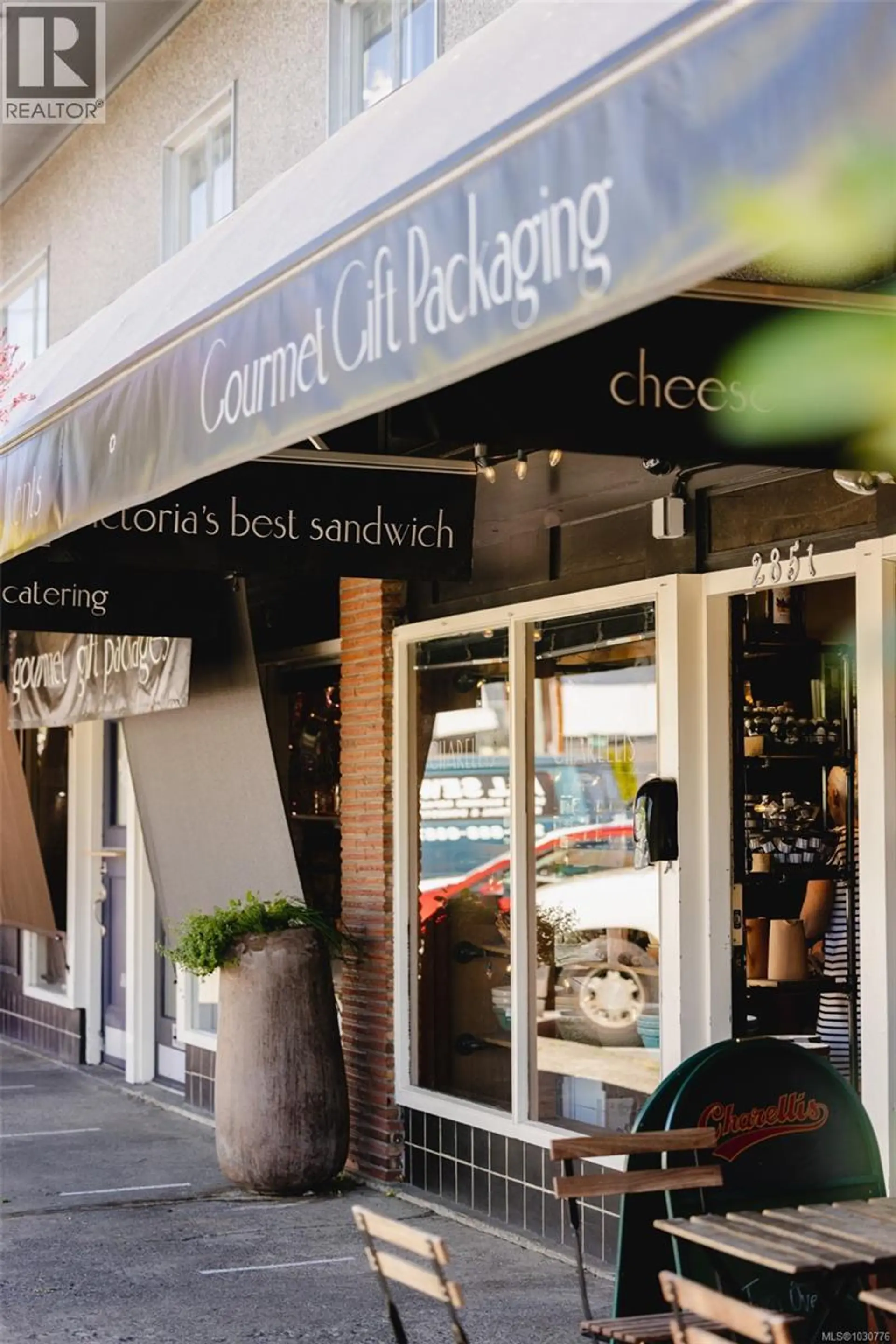 Property at #415 3226 SHELBOURNE ST, Saanich, BC