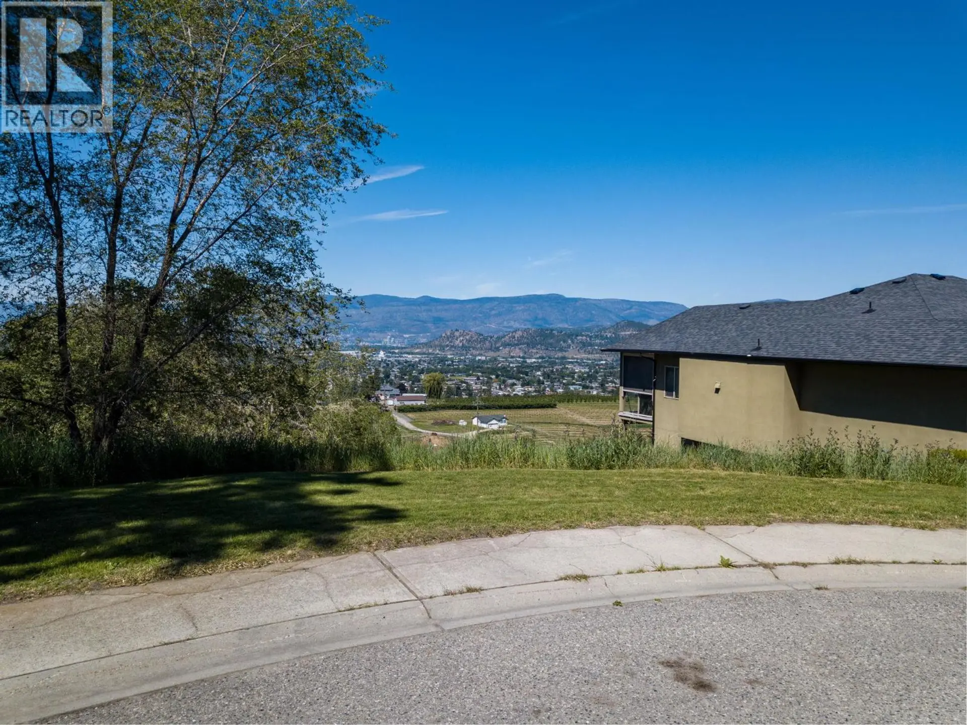 Property at 952 ACKERMAN COURT, Kelowna, BC