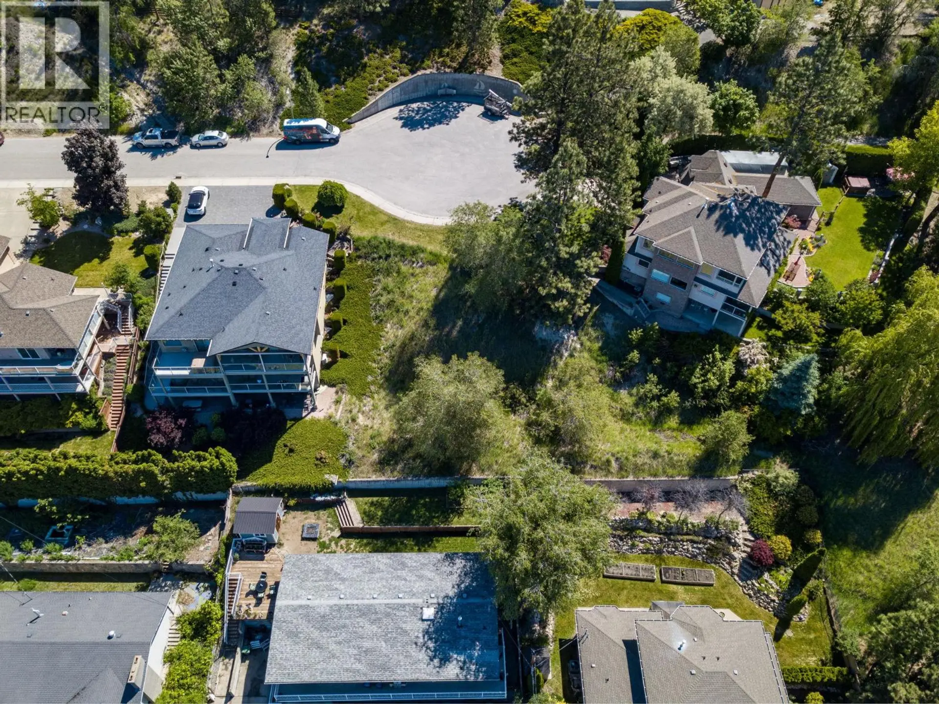 Property at 952 ACKERMAN COURT, Kelowna, BC