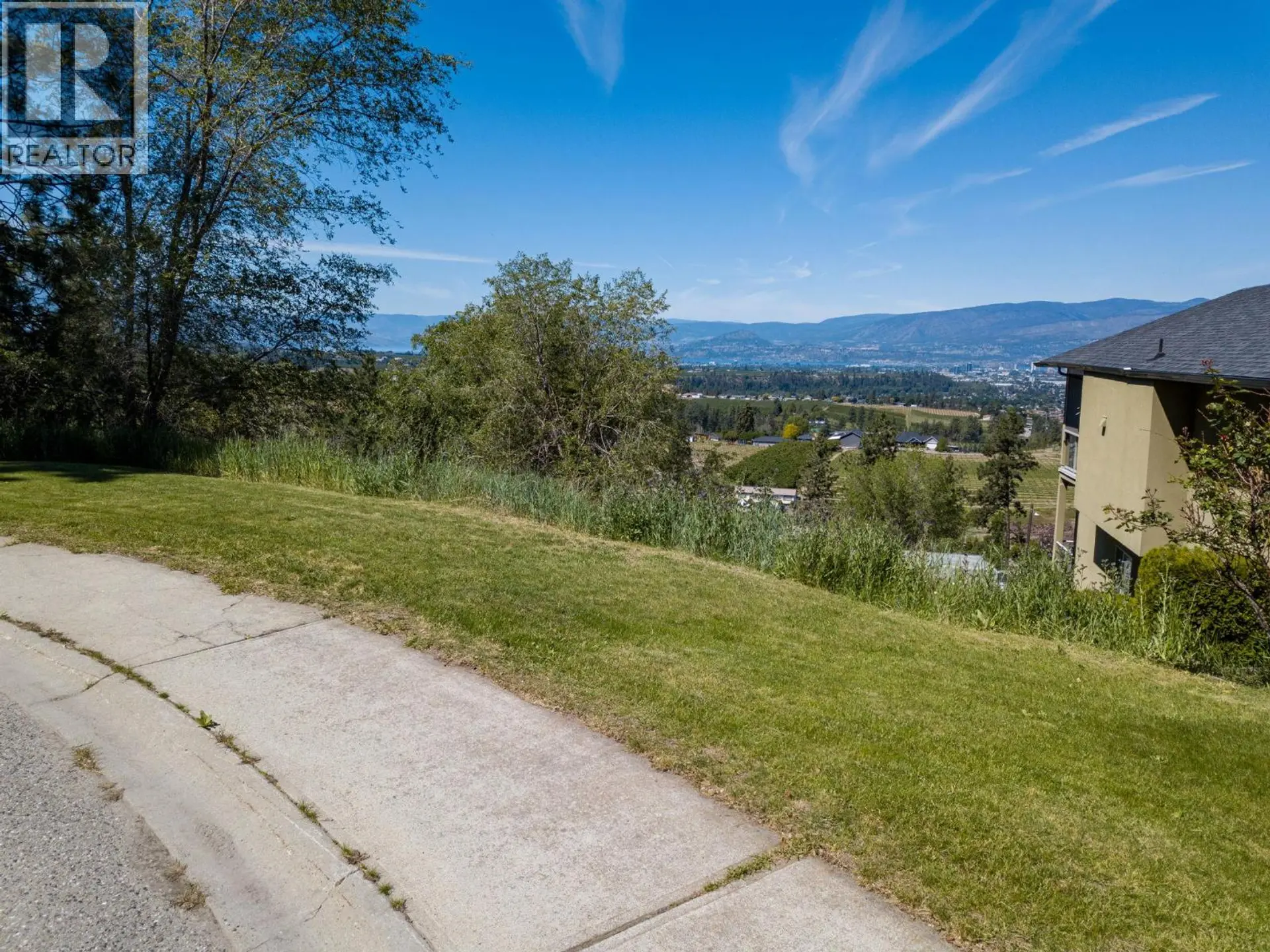 Property at 952 ACKERMAN COURT, Kelowna, BC