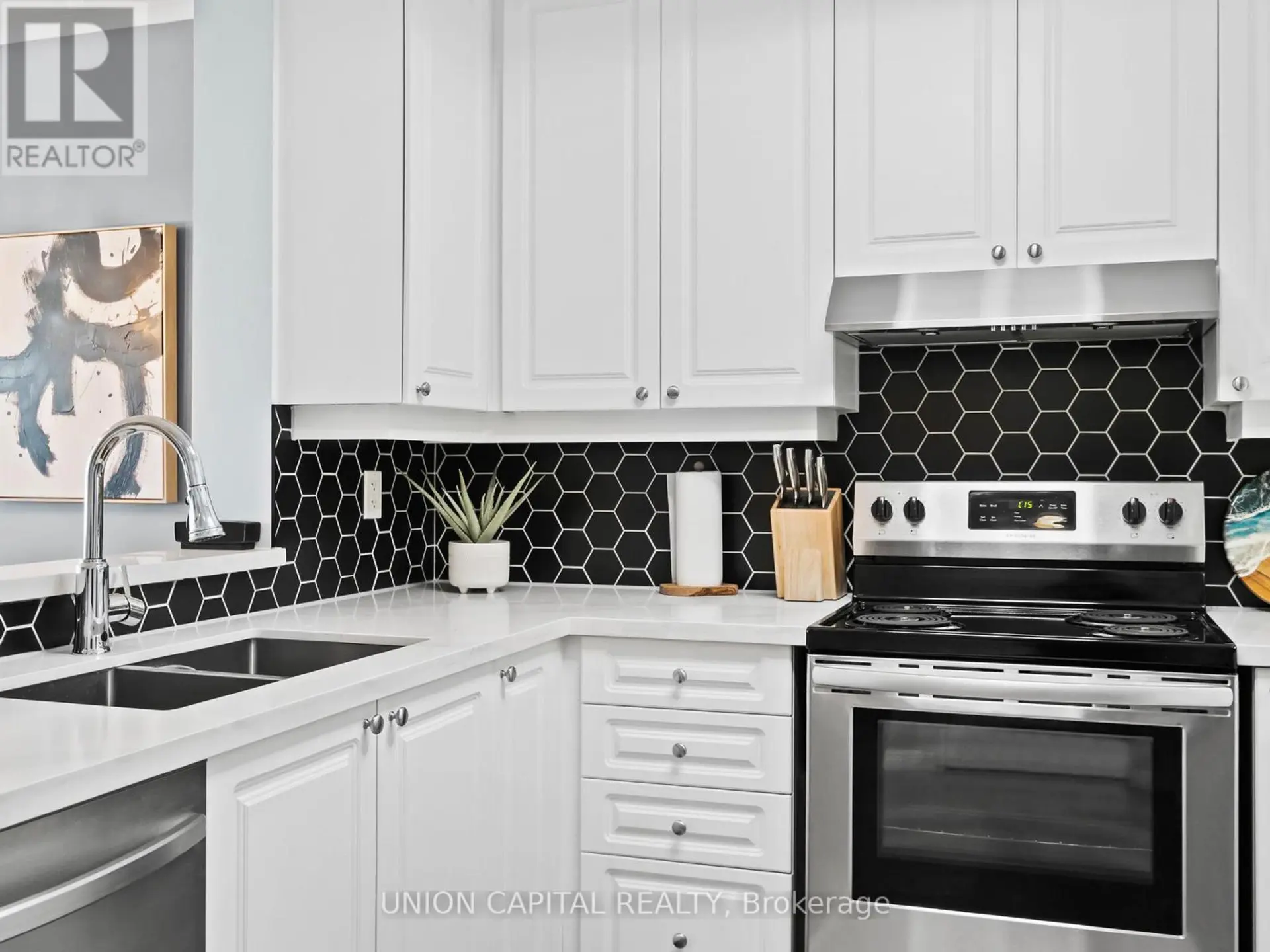 #PH918 3650 KINGSTON ROAD - Image 3